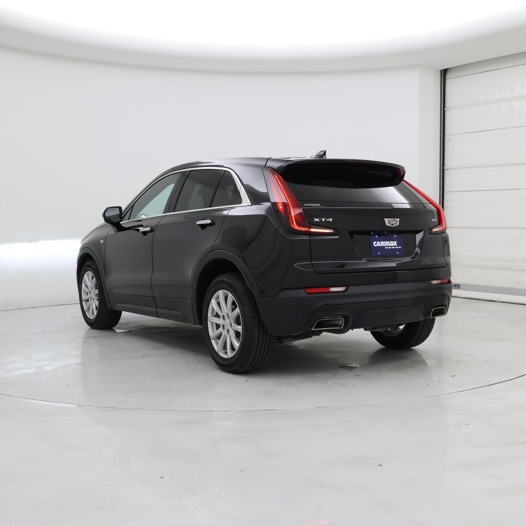 Thumbnail: 2022 Cadillac XT4 - 2