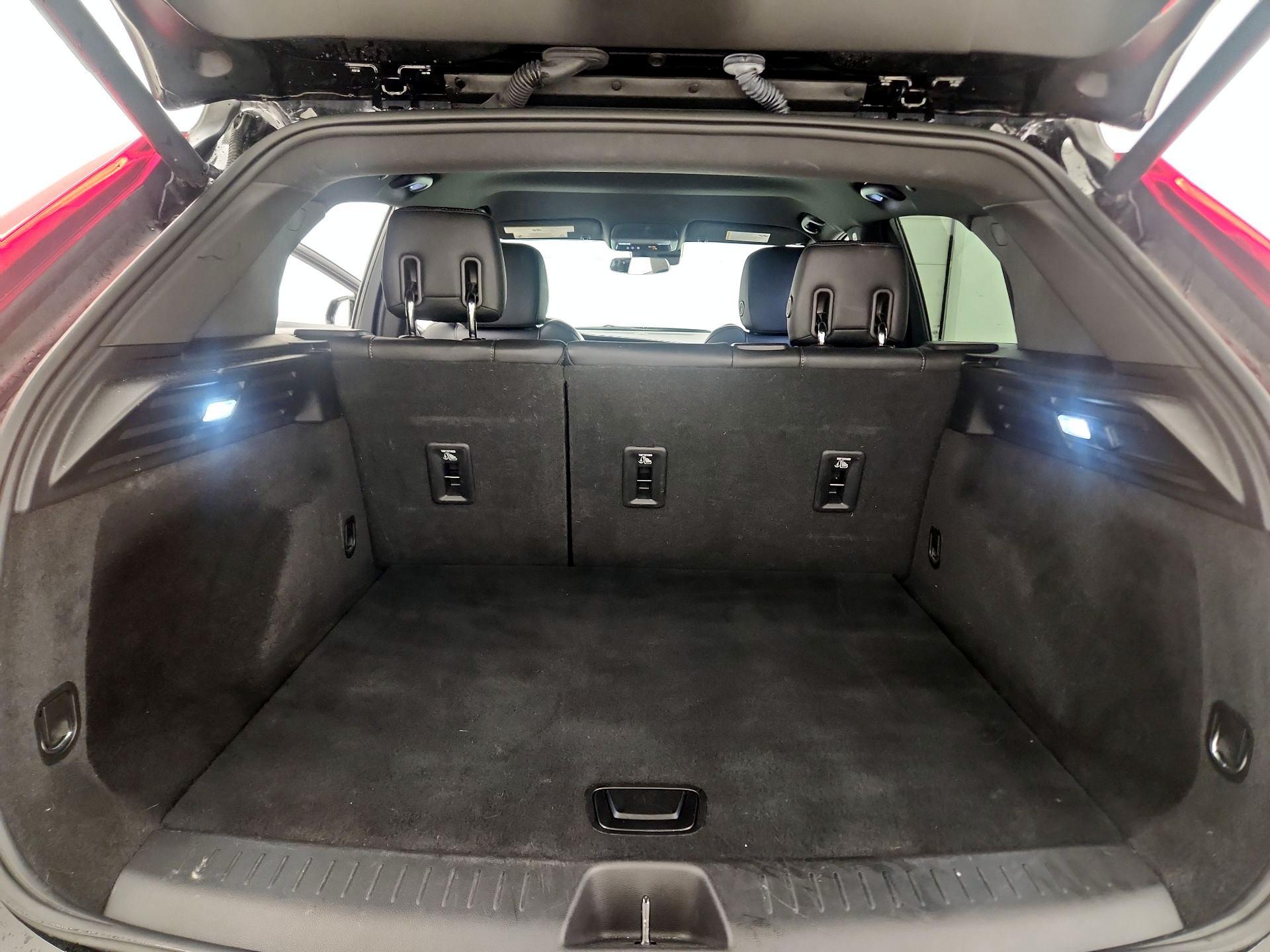 Thumbnail: 2022 Cadillac XT4 - 20