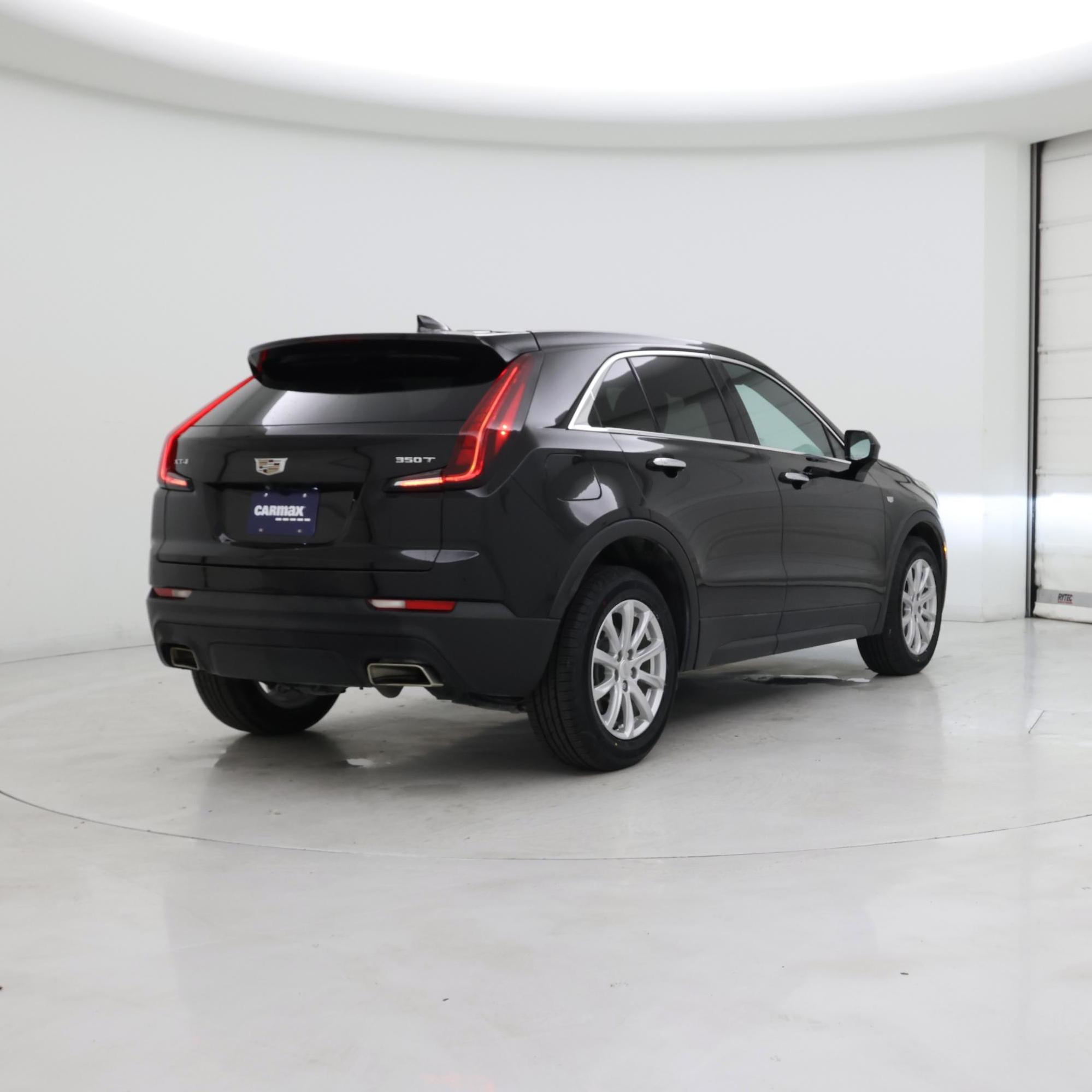 Thumbnail: 2022 Cadillac XT4 - 8