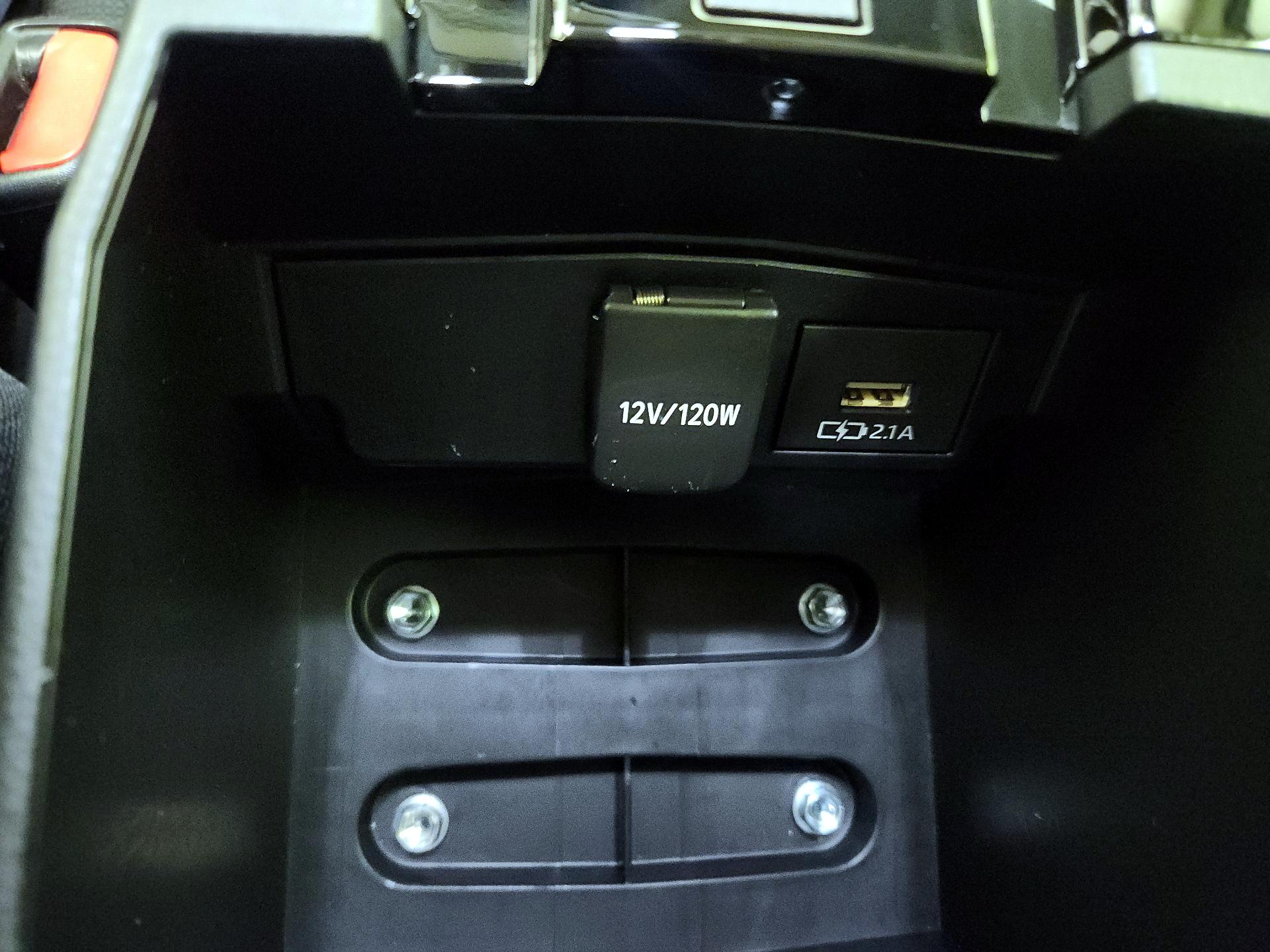 Thumbnail: 2021 Toyota Corolla - 18