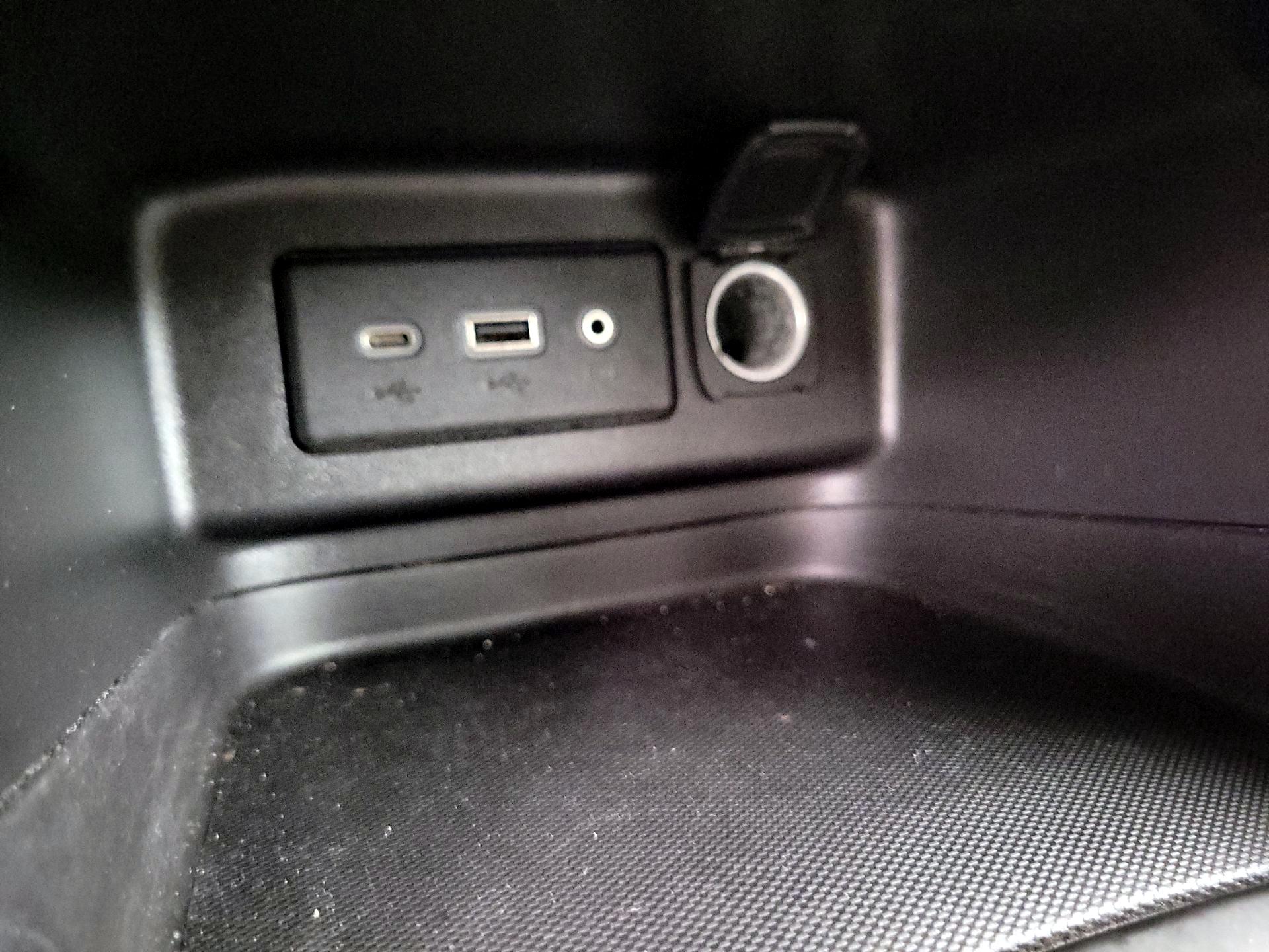 Thumbnail: 2022 Chevrolet Equinox - 18