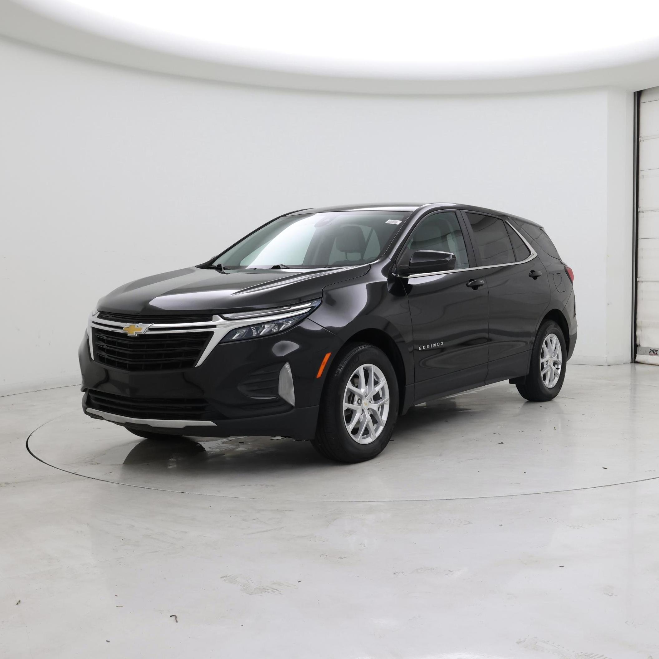 Thumbnail: 2022 Chevrolet Equinox - 4