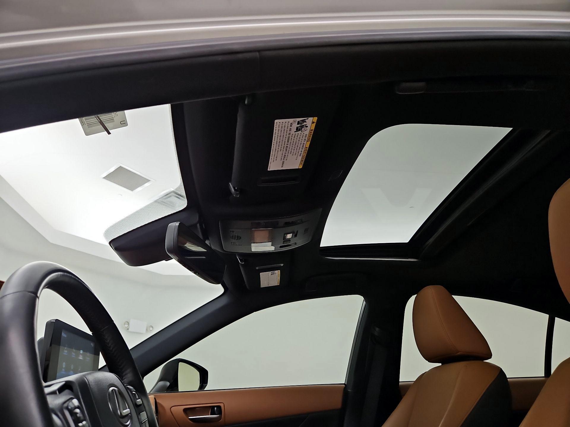 Thumbnail: 2023 Lexus IS - 19