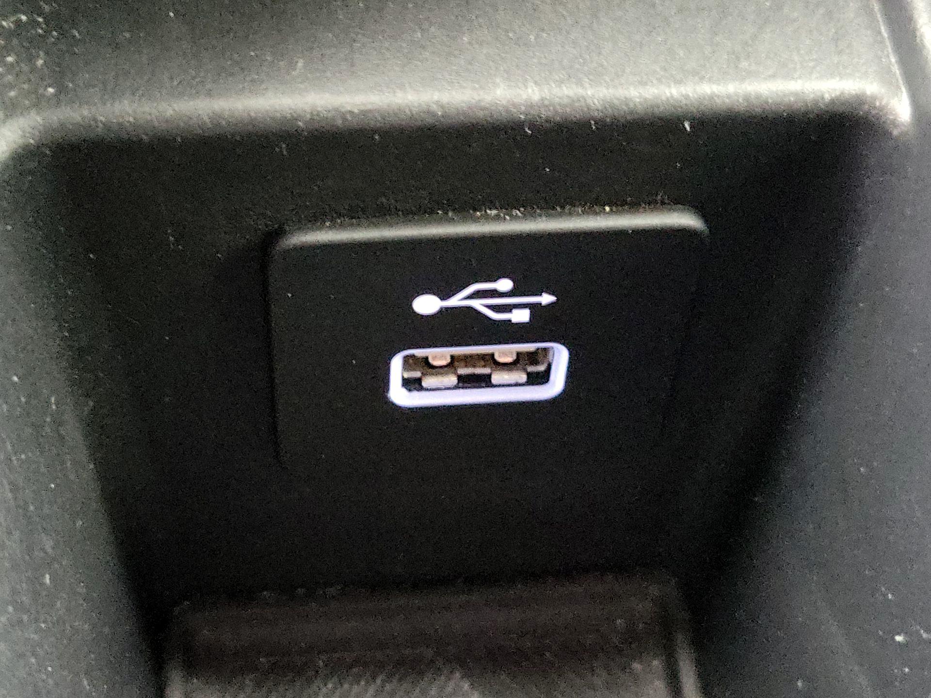 Thumbnail: 2022 Acura RDX - 18