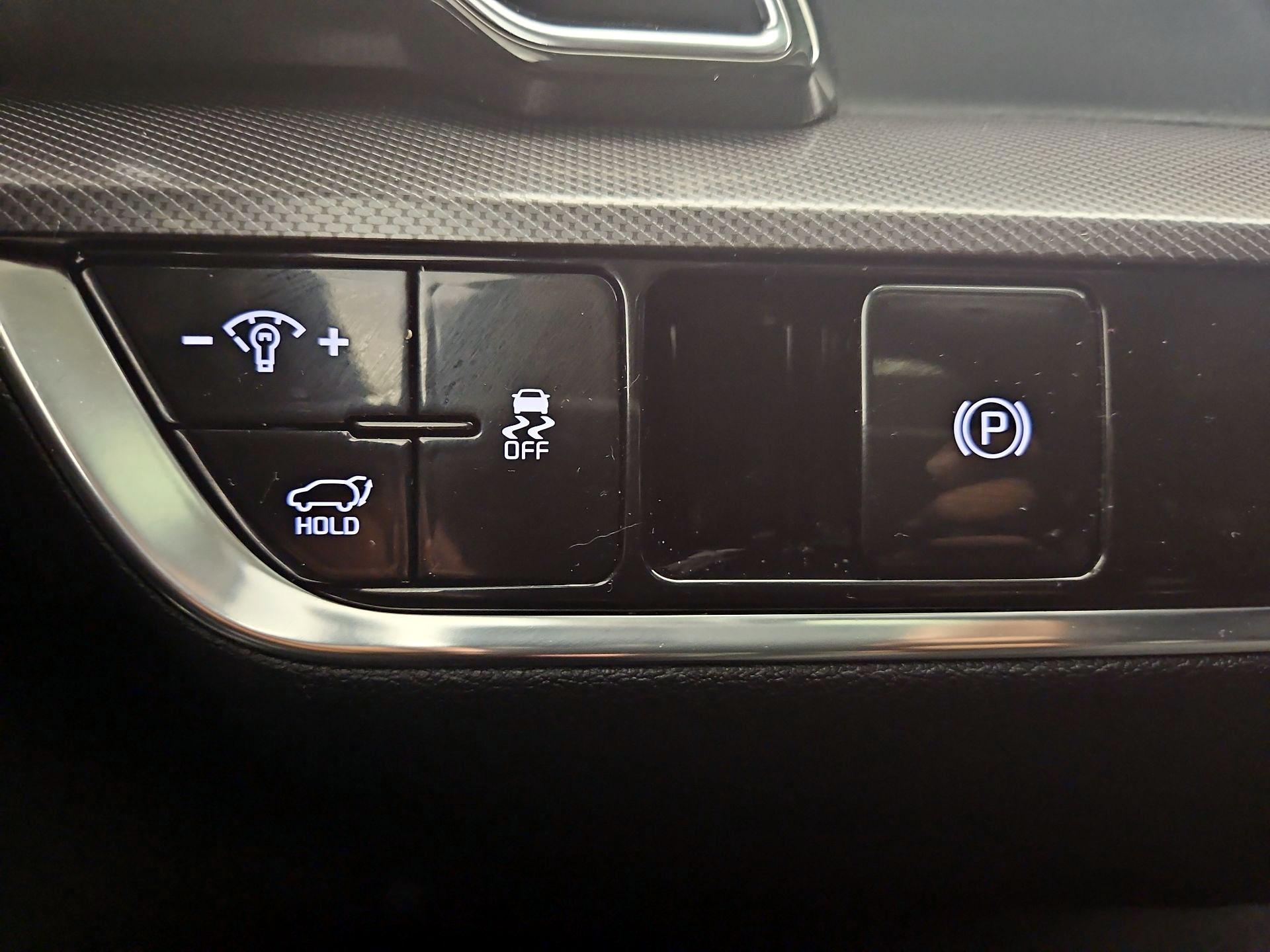 Thumbnail: 2023 Kia Sportage - 13