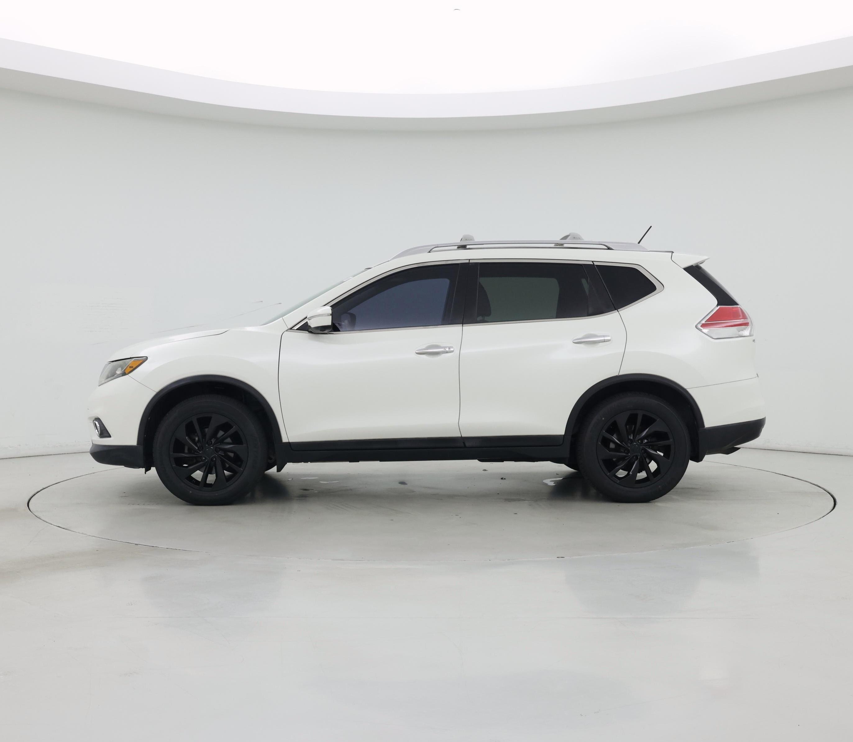 Thumbnail: 2015 Nissan Rogue - 3