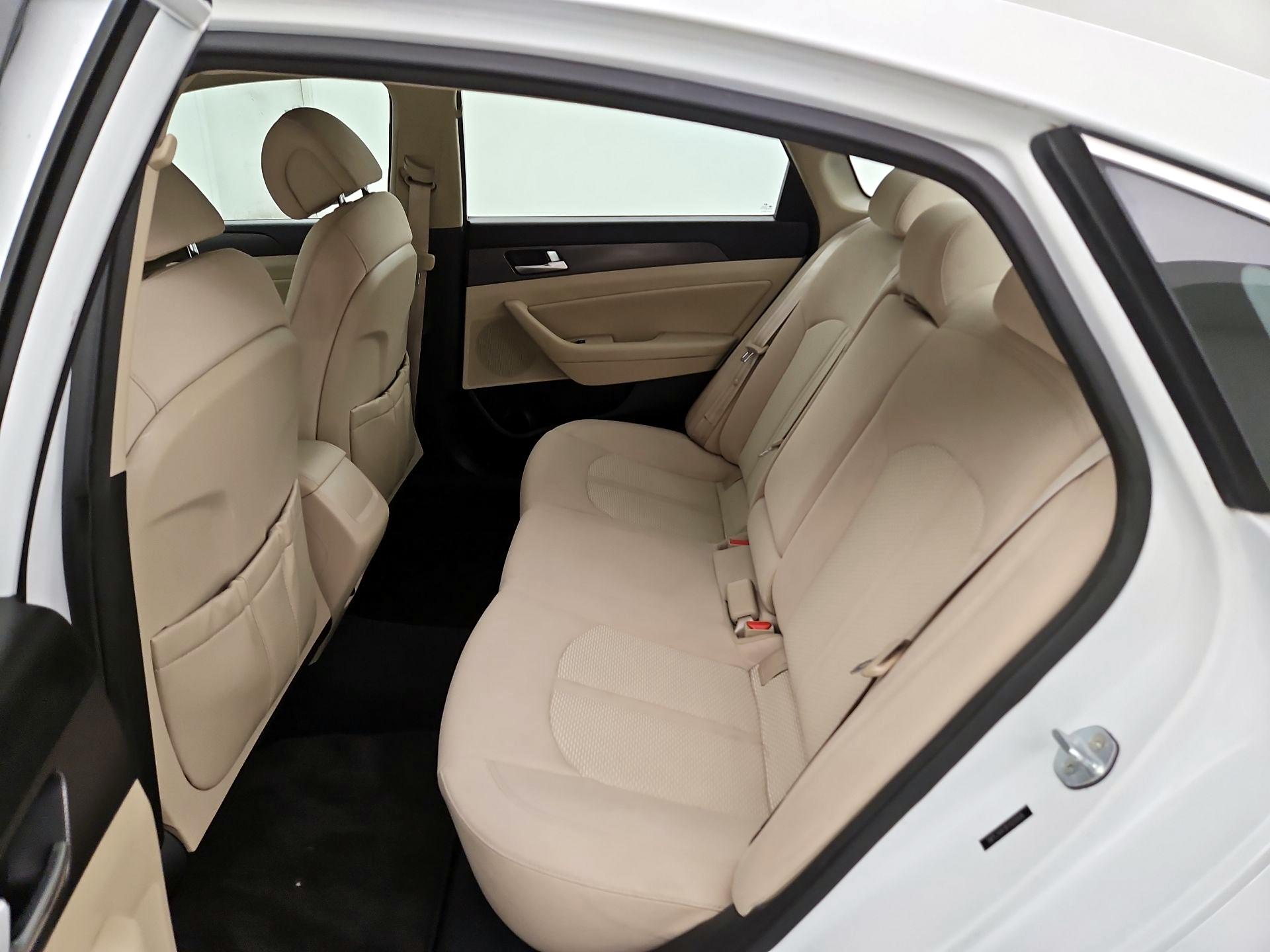 Thumbnail: 2015 Hyundai Sonata - 19