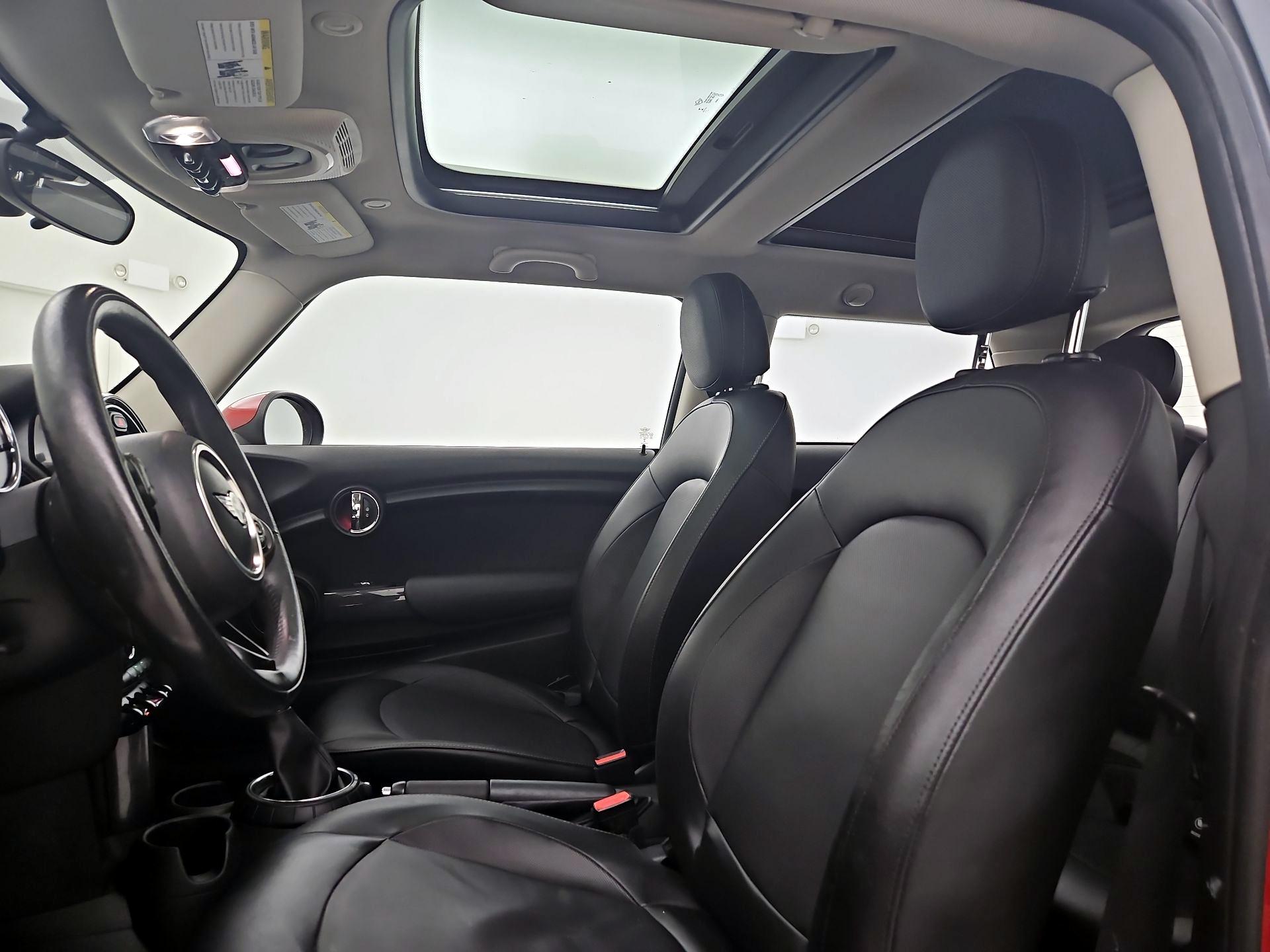 Thumbnail: 2016 MINI Cooper Hardtop - 18