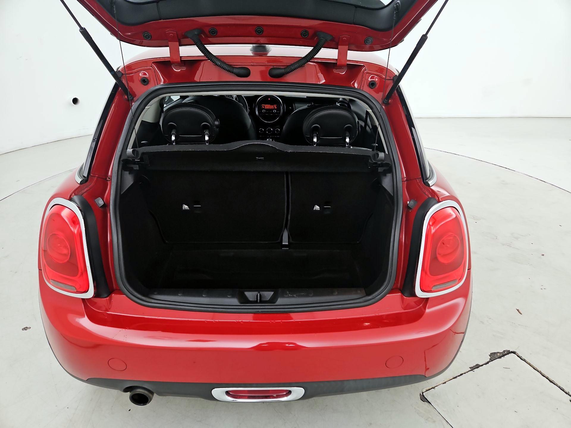 Thumbnail: 2016 MINI Cooper Hardtop - 20