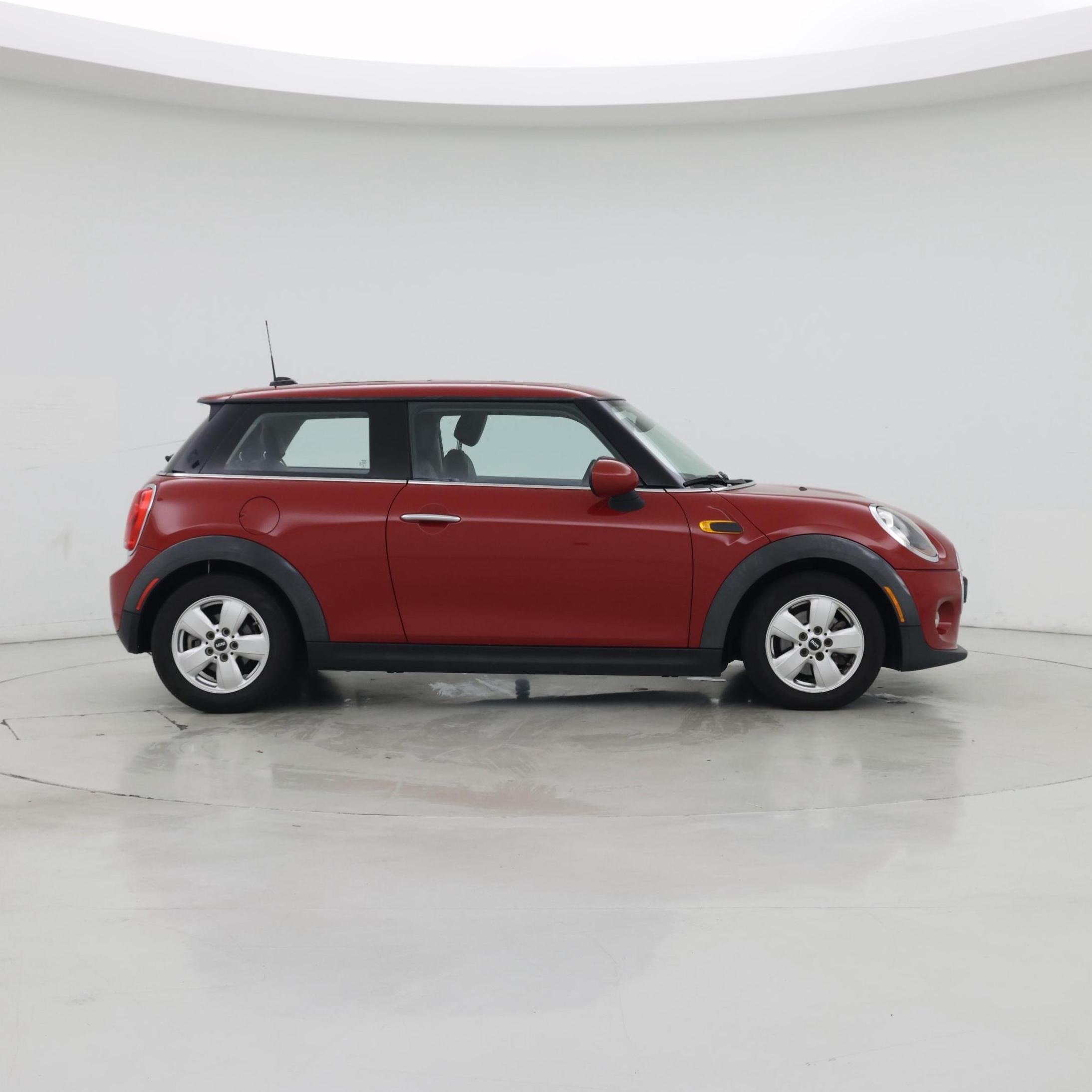 Thumbnail: 2016 MINI Cooper Hardtop - 7