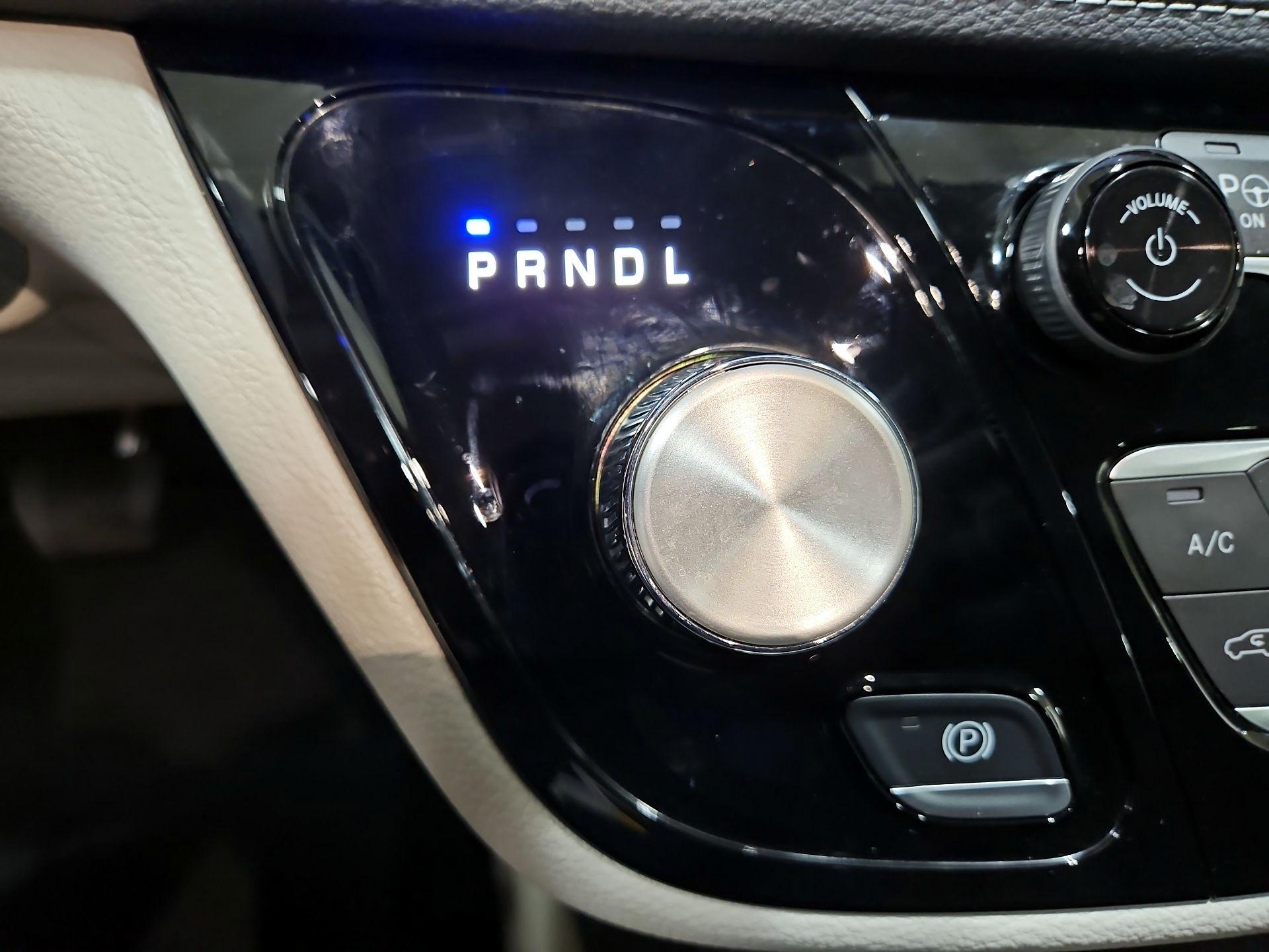 Thumbnail: 2024 Chrysler Pacifica - 17