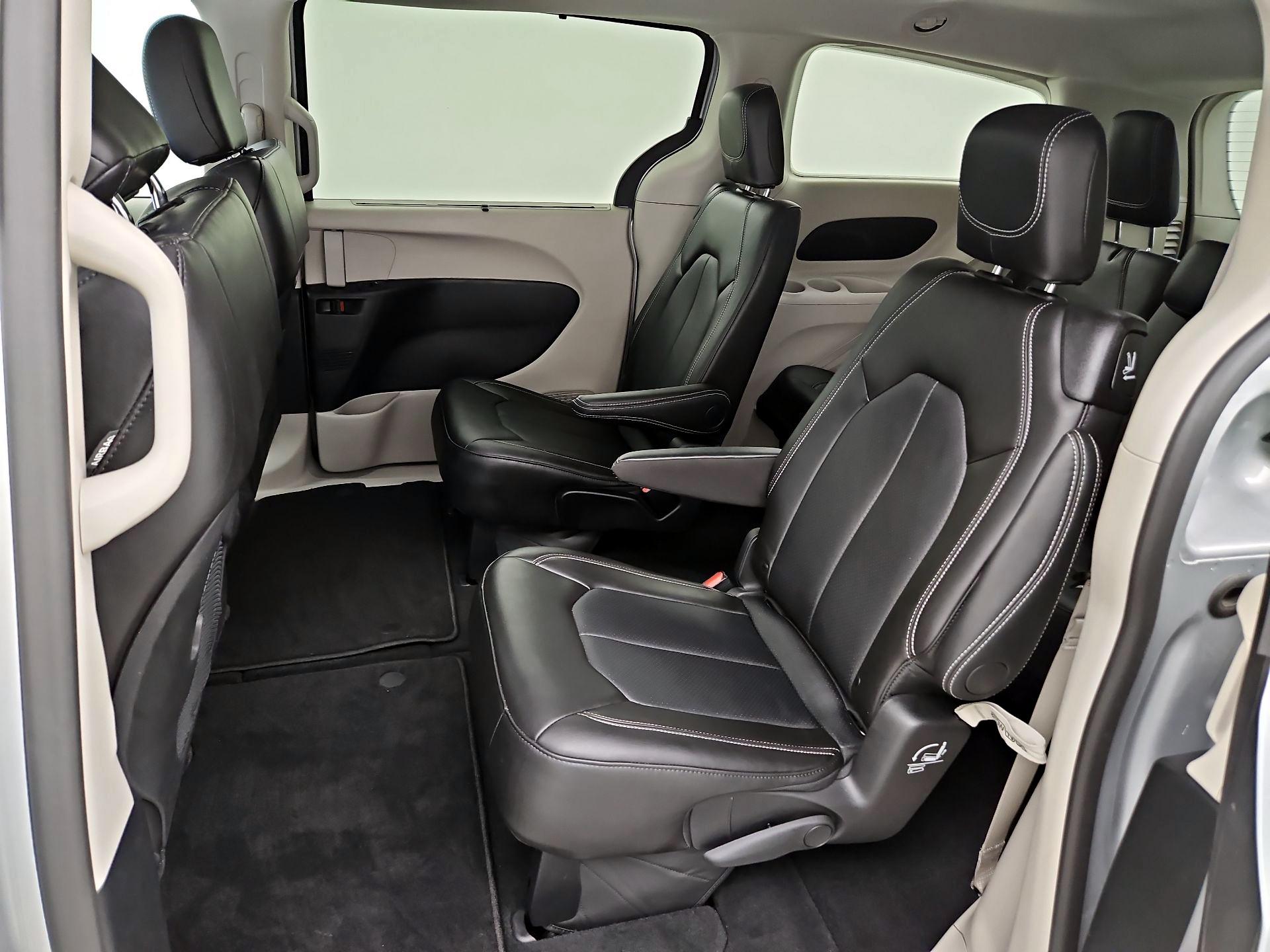 Thumbnail: 2024 Chrysler Pacifica - 19