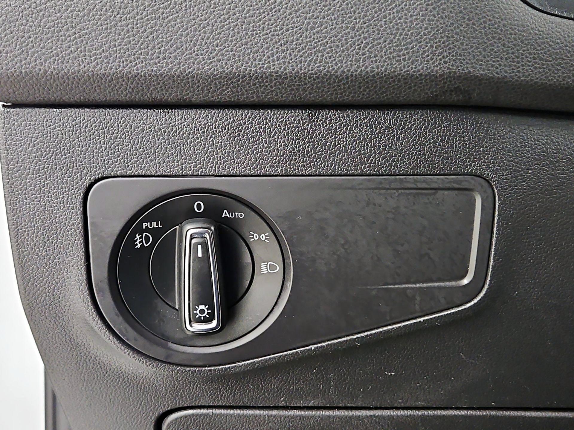 Thumbnail: 2021 Volkswagen Tiguan - 13