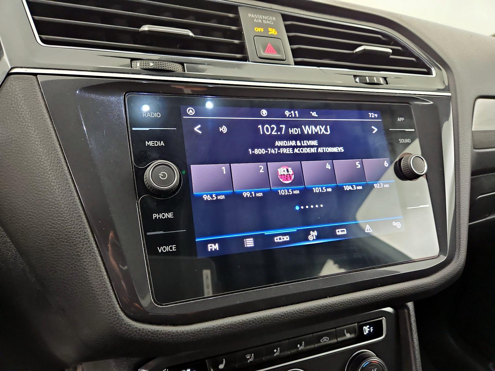 Thumbnail: 2021 Volkswagen Tiguan - 15