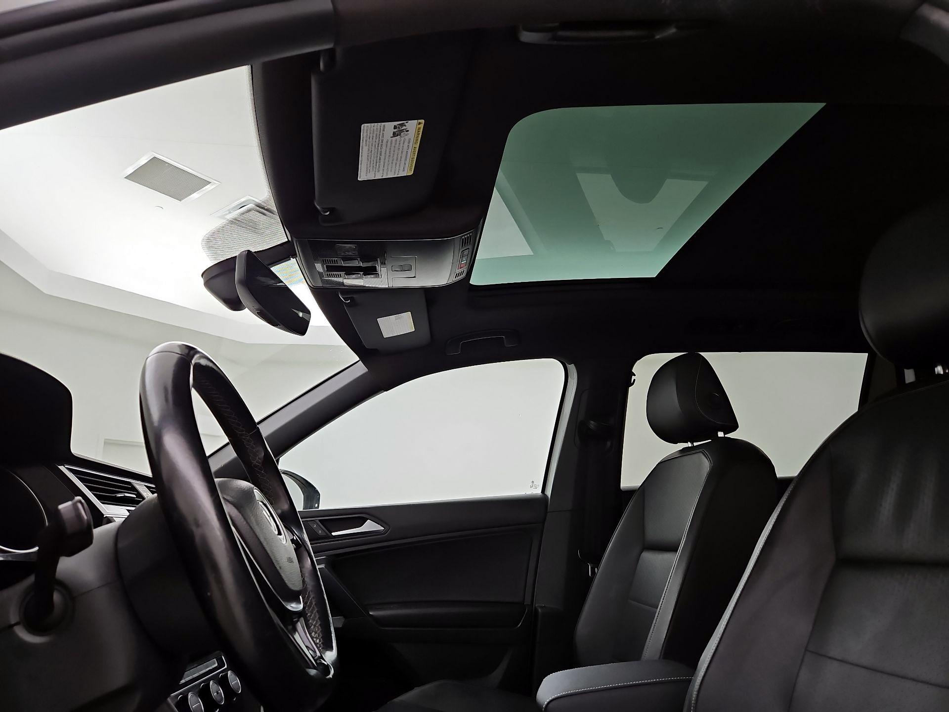 Thumbnail: 2021 Volkswagen Tiguan - 19