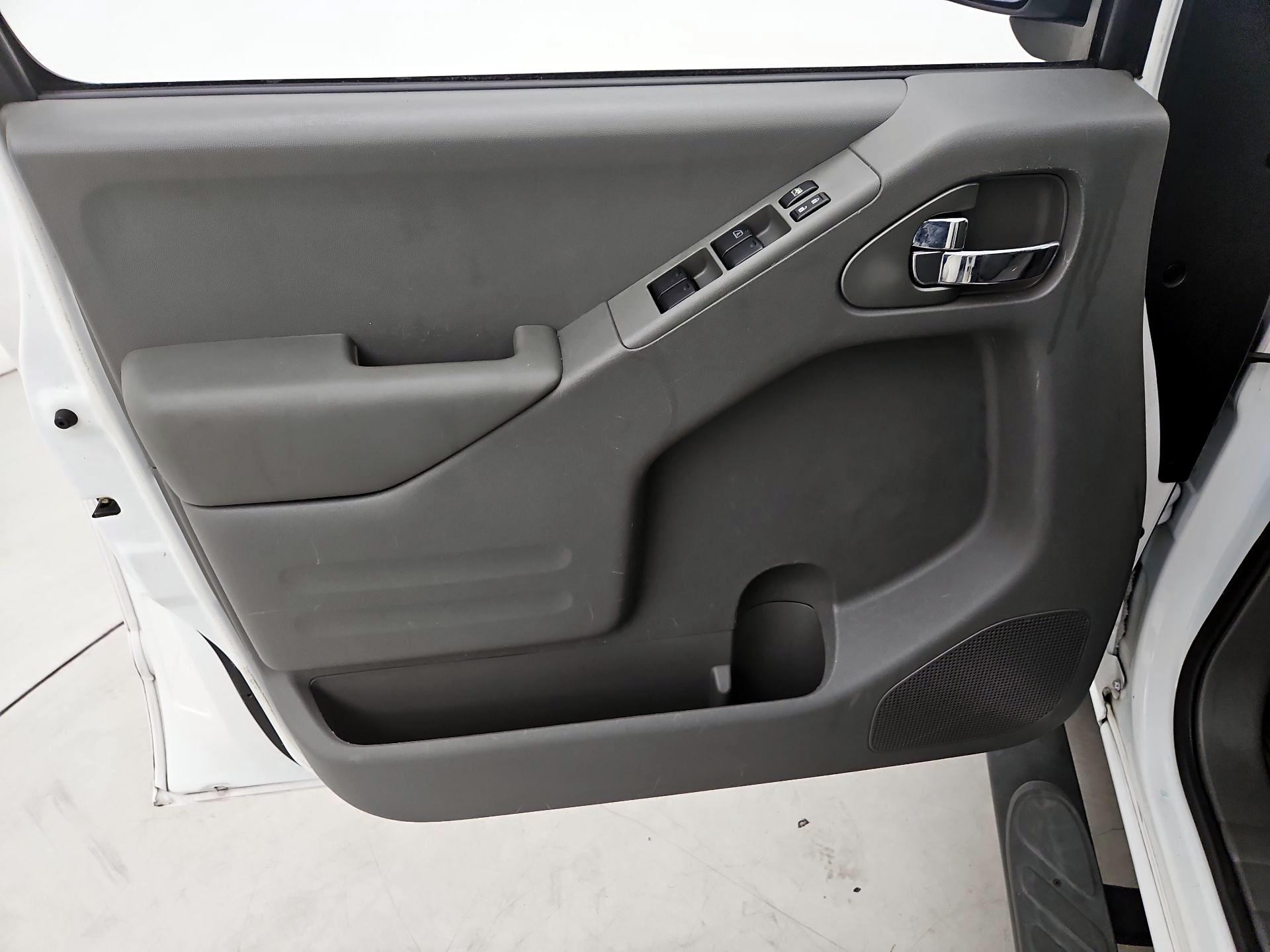 Thumbnail: 2016 Nissan Frontier - 12