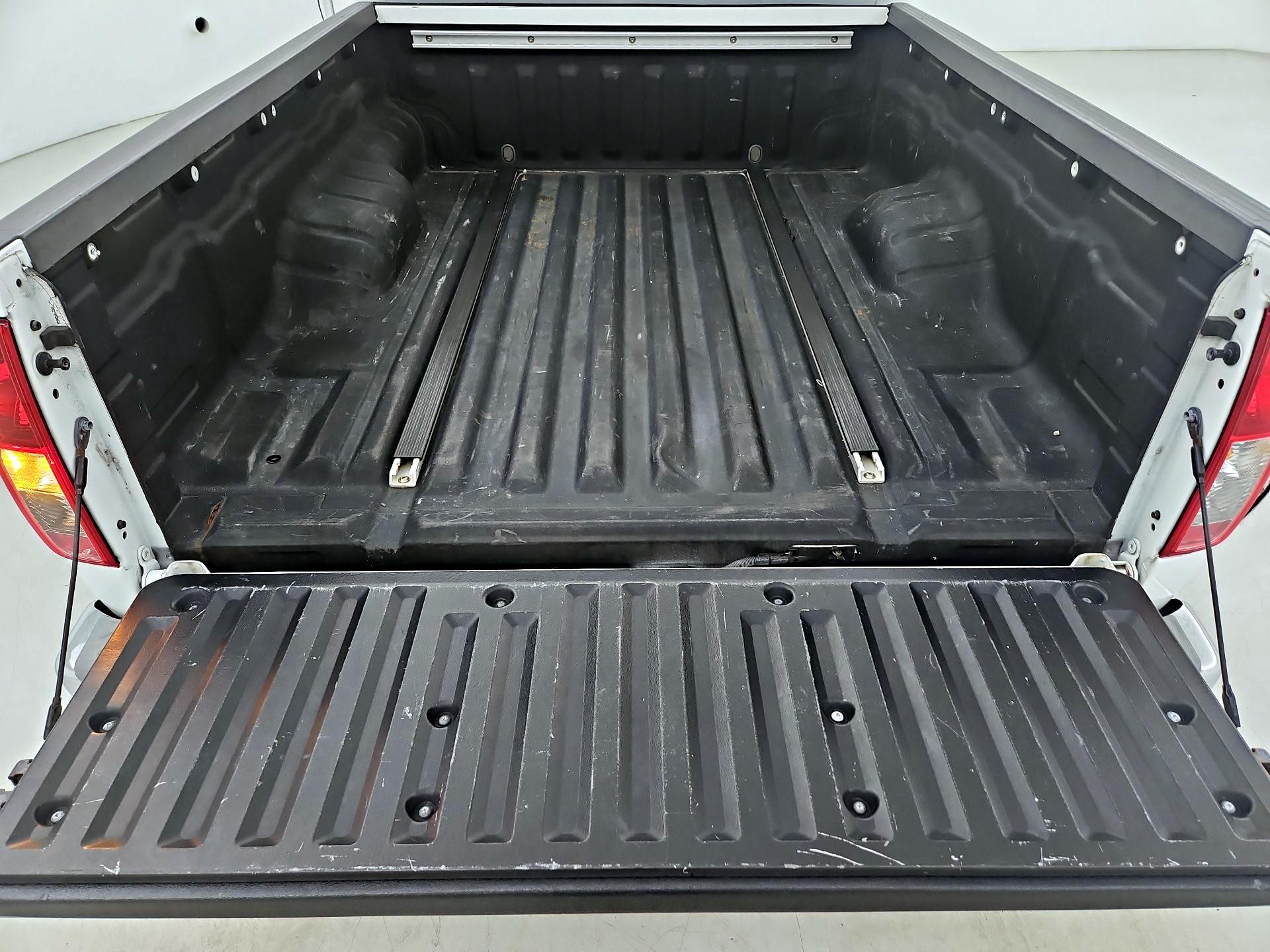 Thumbnail: 2016 Nissan Frontier - 20