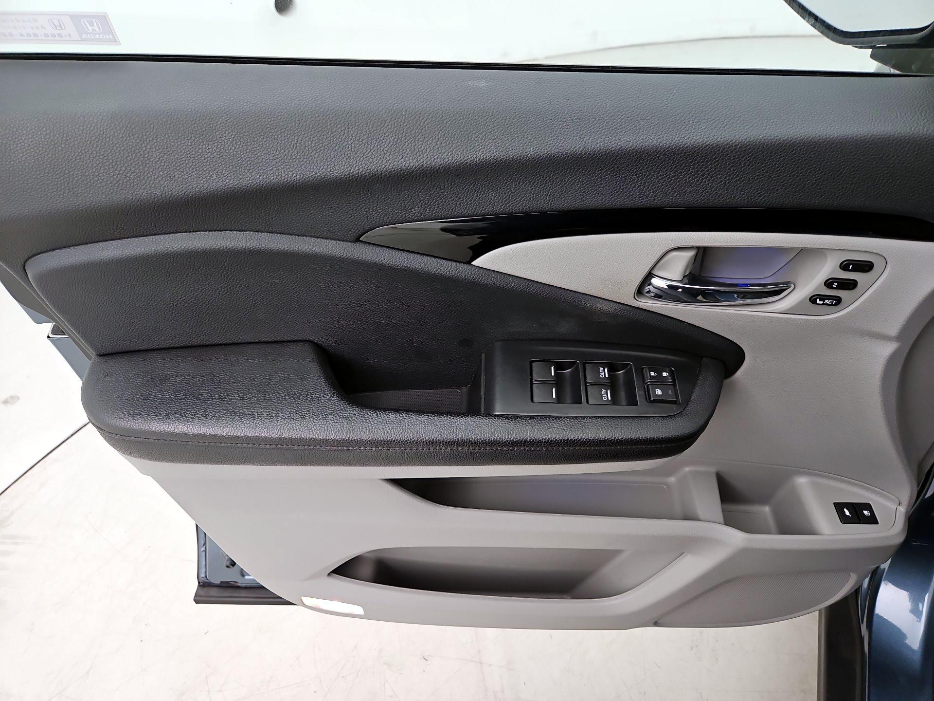 Thumbnail: 2022 Honda Pilot - 12