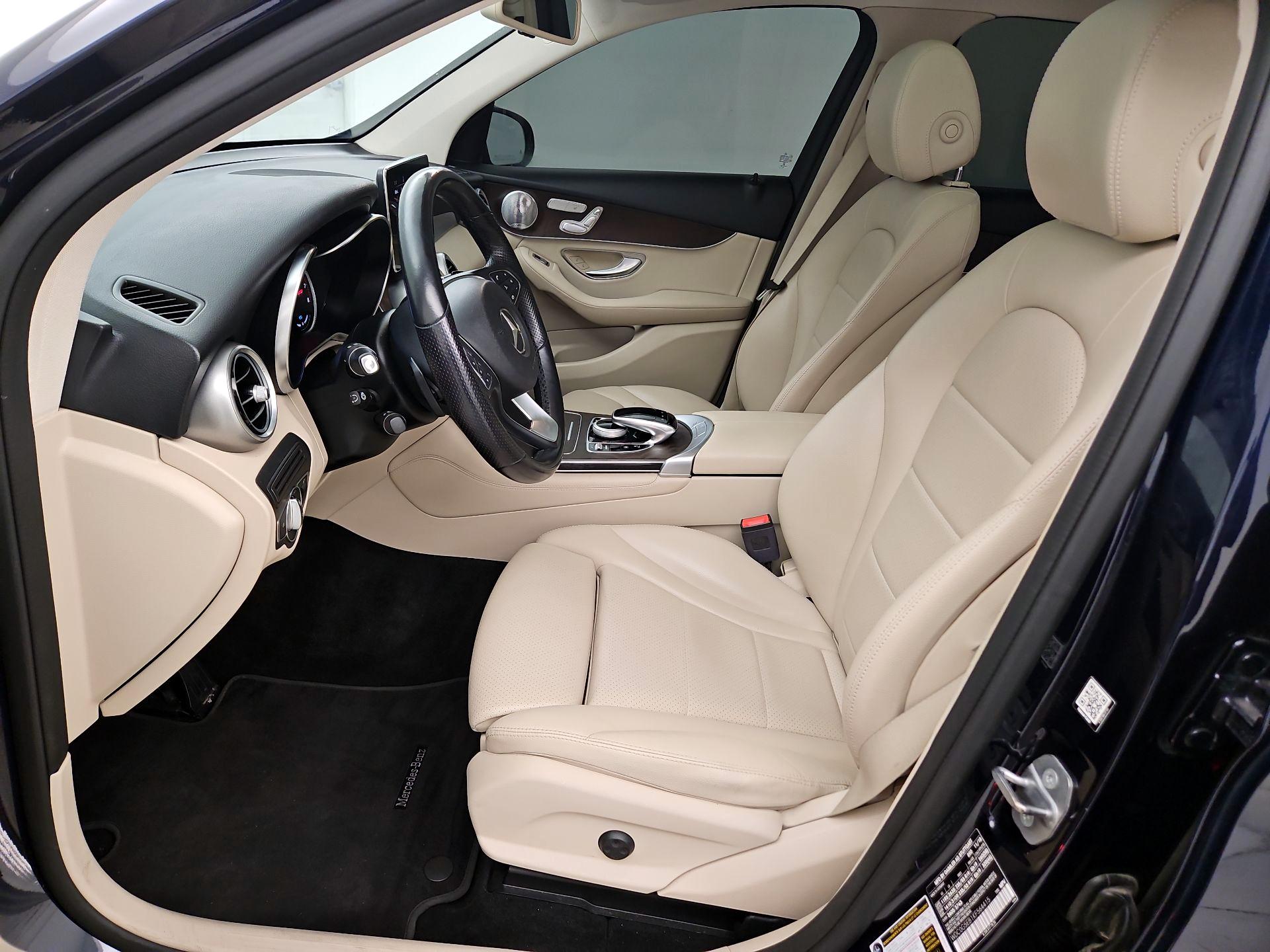 Thumbnail: 2019 Mercedes-Benz GLC - 11