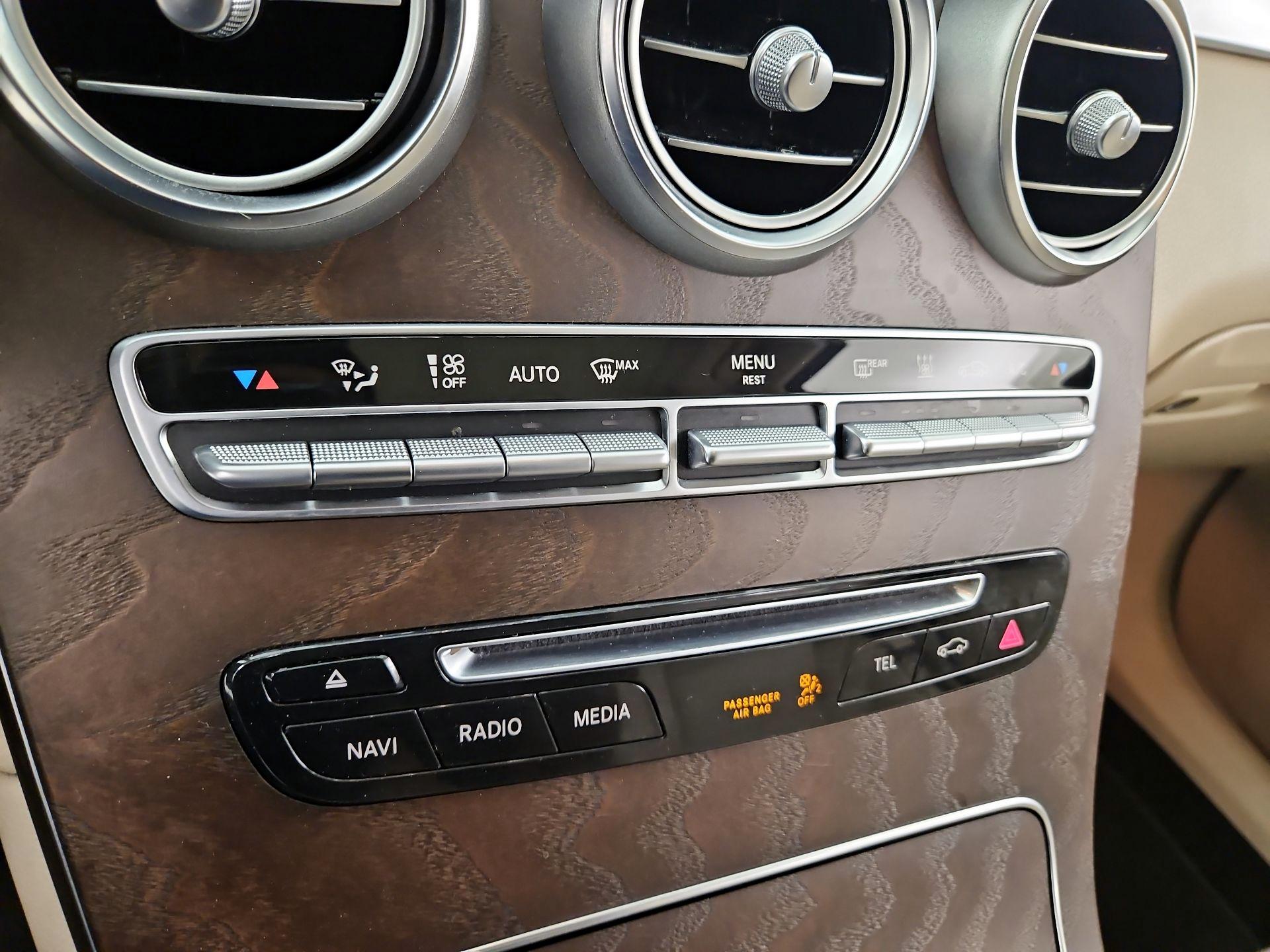 Thumbnail: 2019 Mercedes-Benz GLC - 17