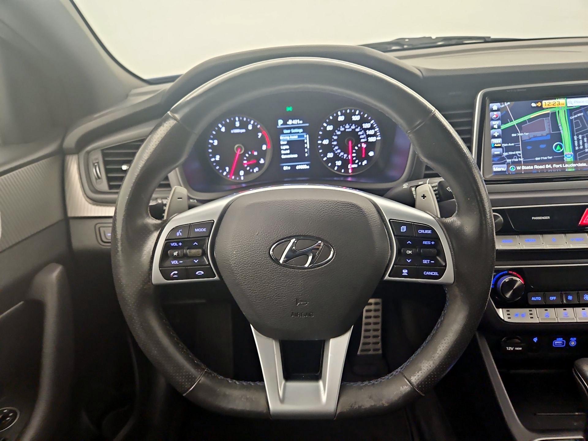 Thumbnail: 2019 Hyundai Sonata - 10
