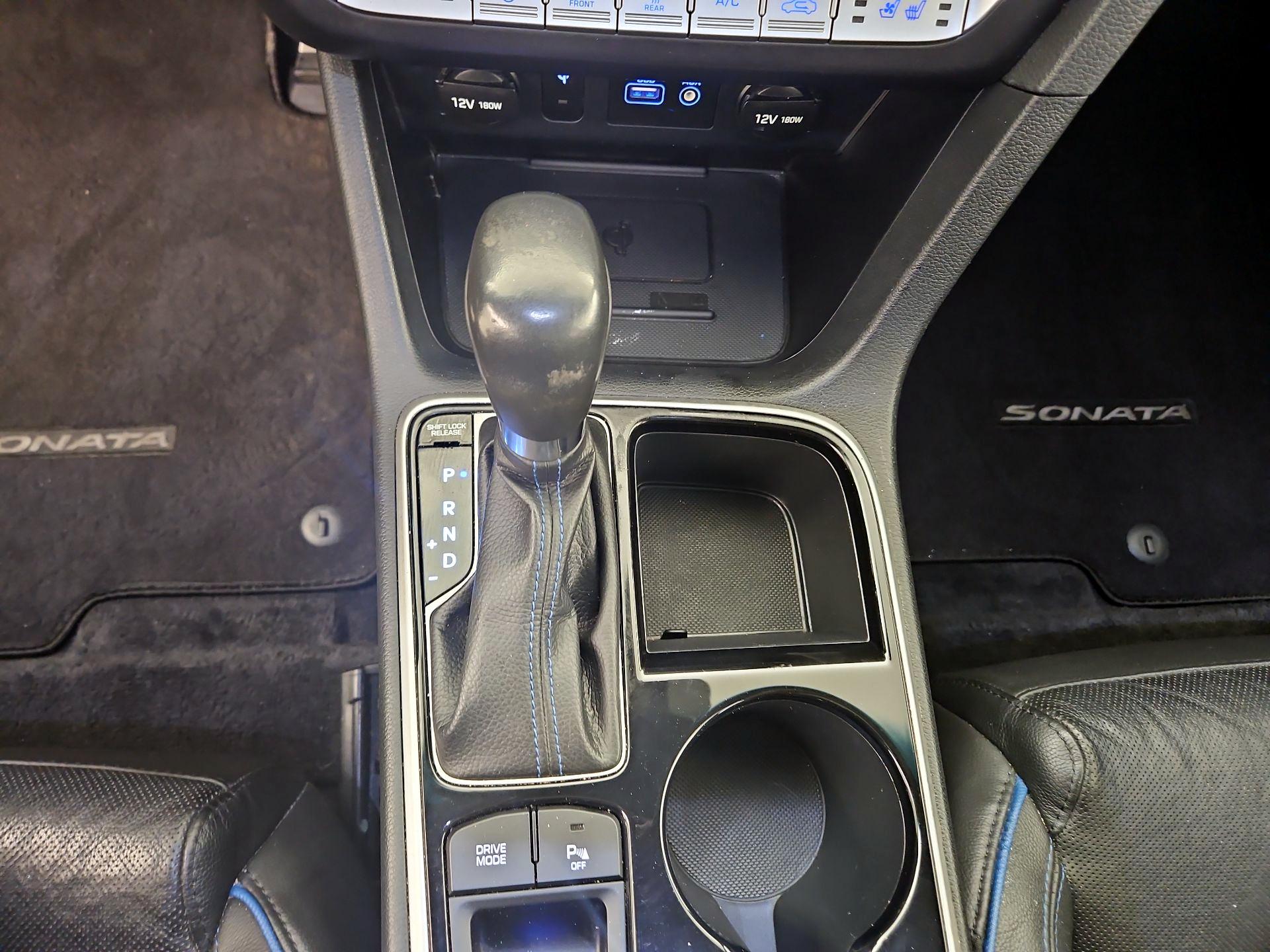 Thumbnail: 2019 Hyundai Sonata - 18