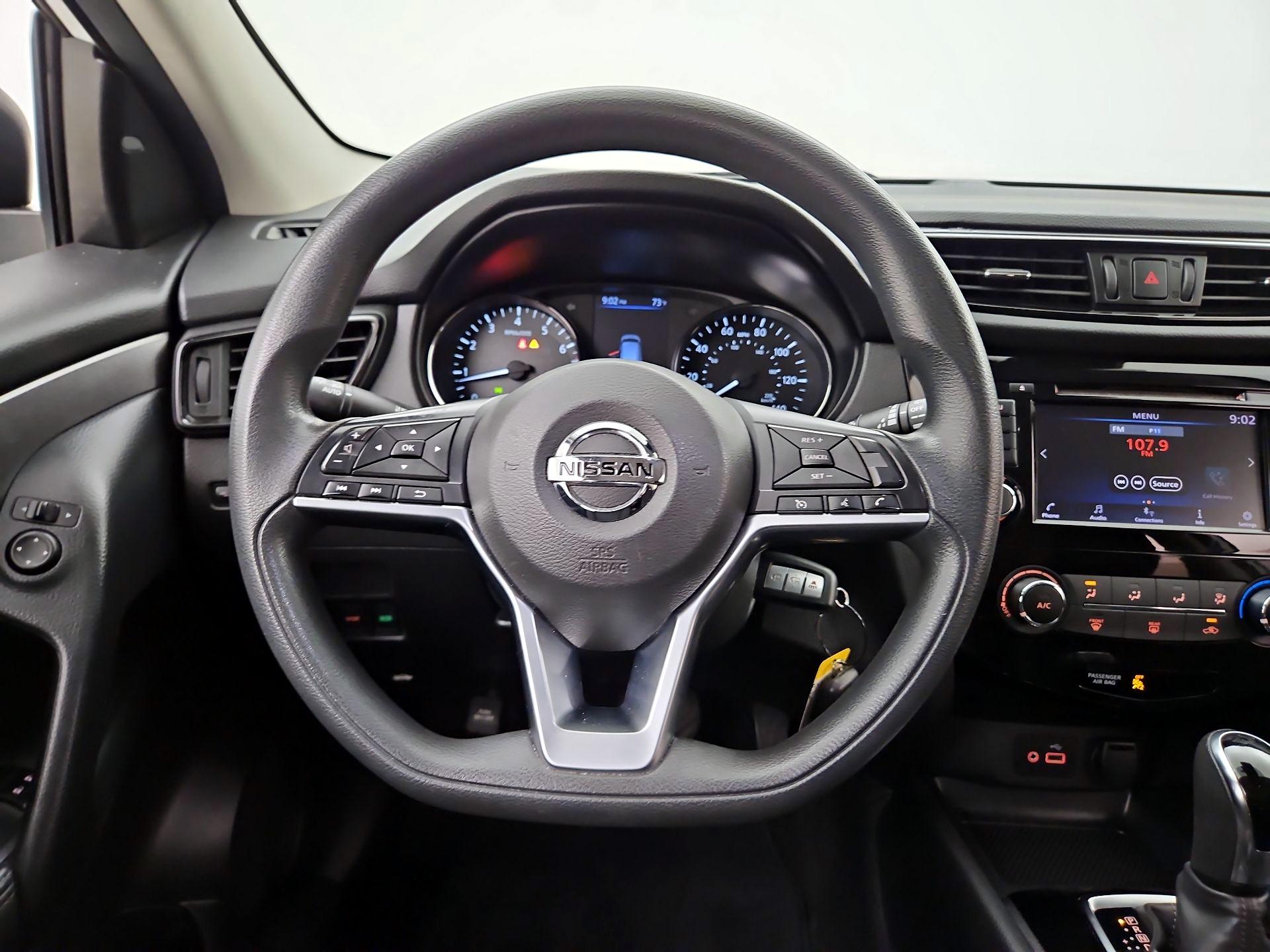 Thumbnail: 2020 Nissan Rogue Sport - 10