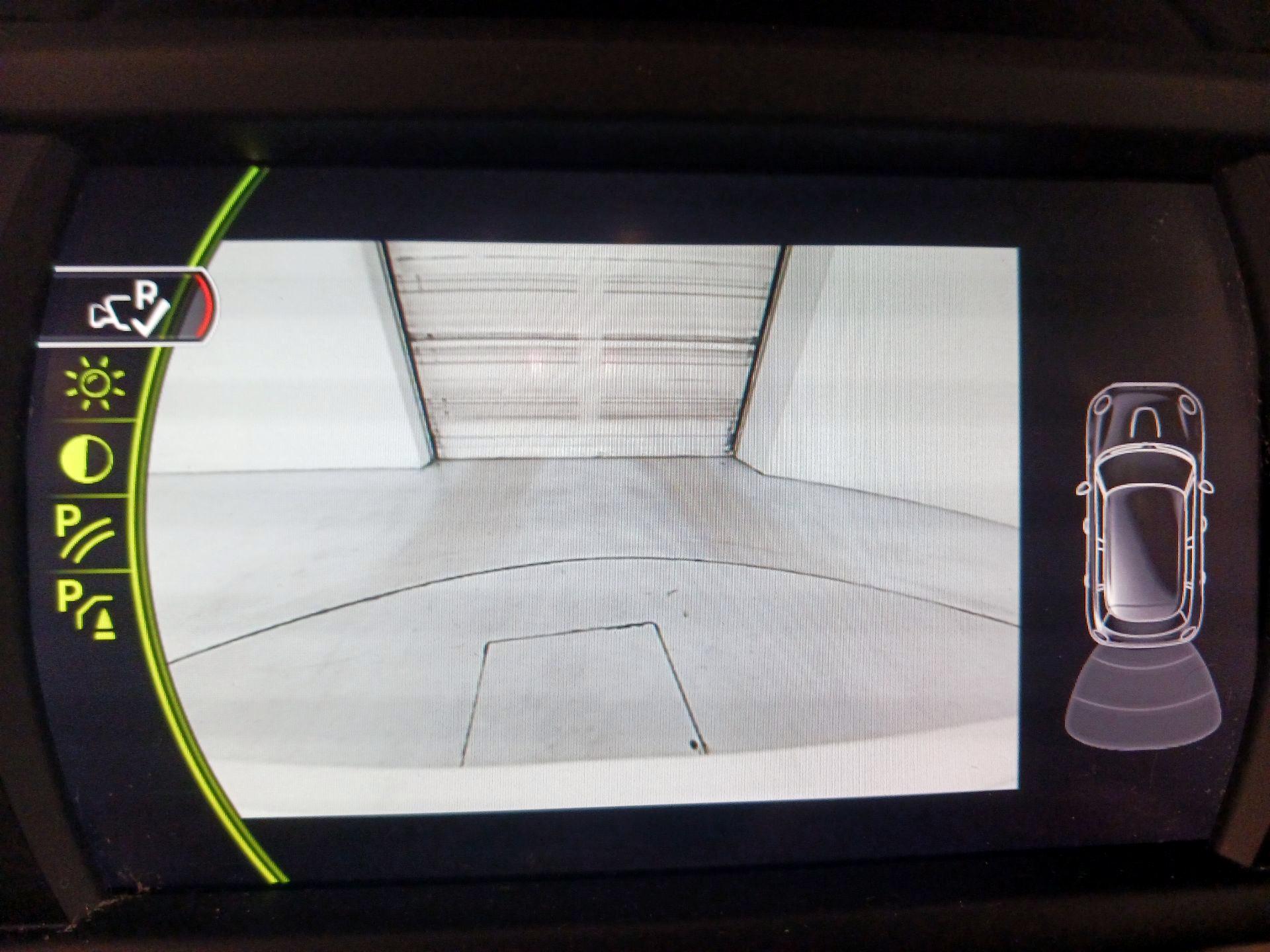 Thumbnail: 2016 MINI Cooper Hardtop - 14