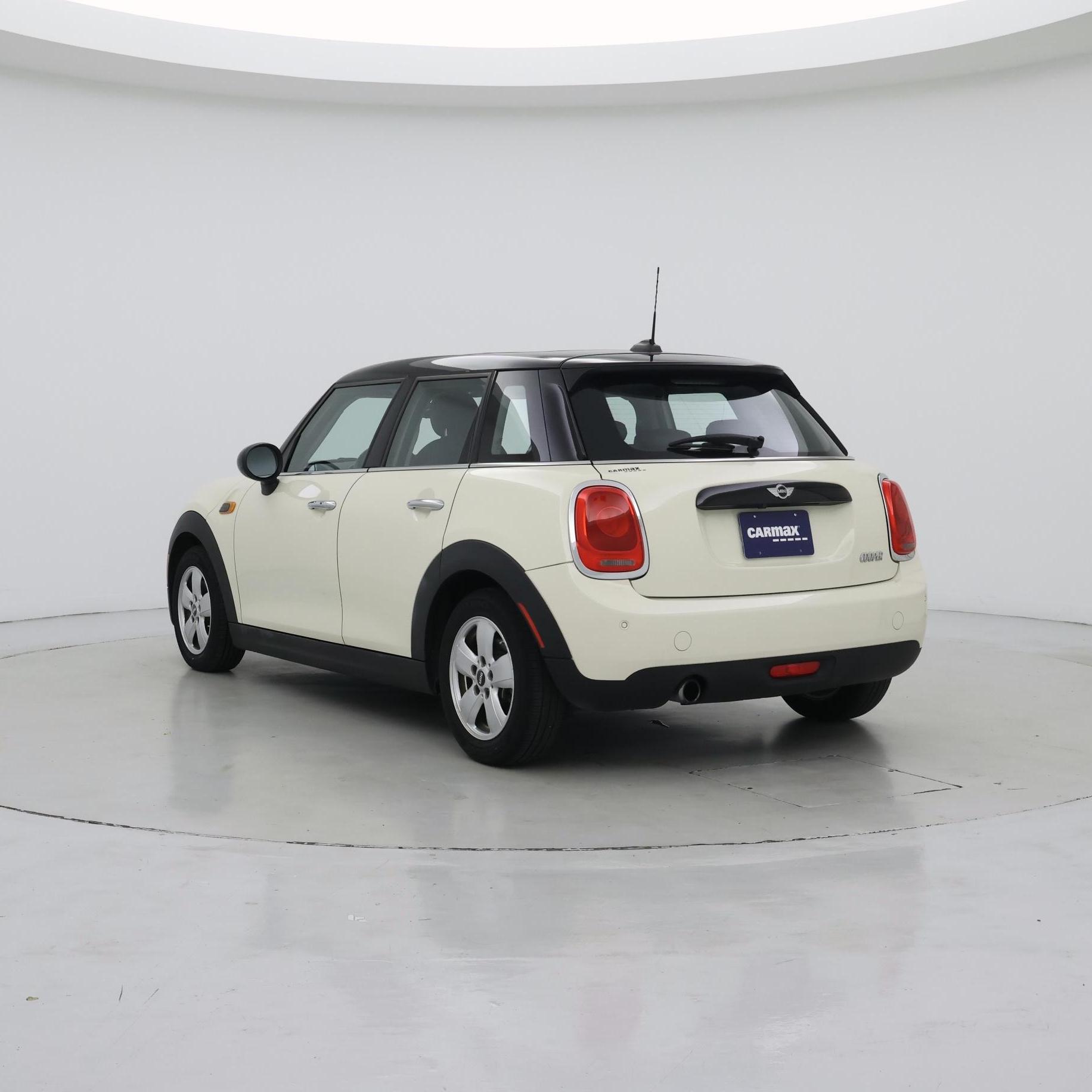 Thumbnail: 2016 MINI Cooper Hardtop - 2