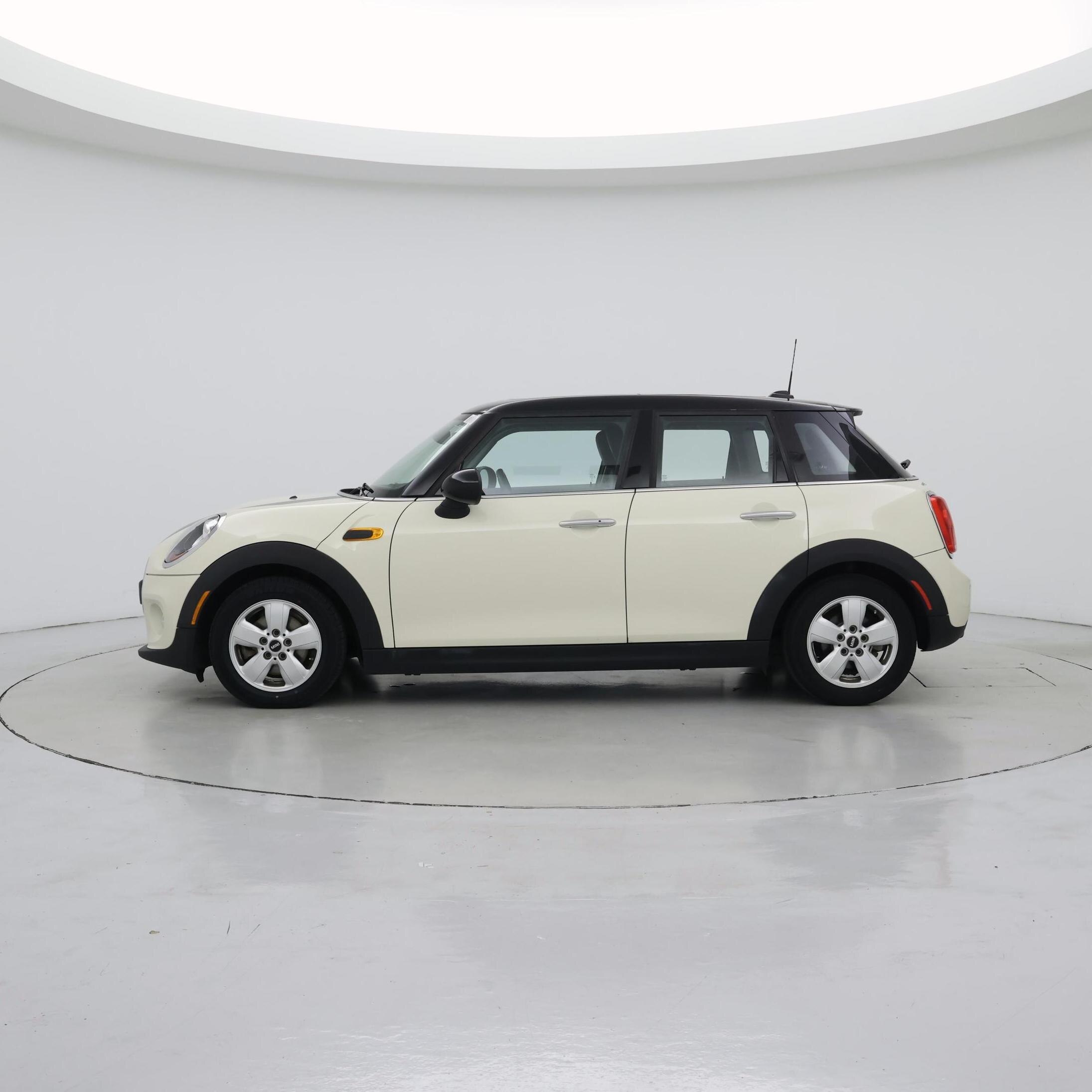 Thumbnail: 2016 MINI Cooper Hardtop - 3