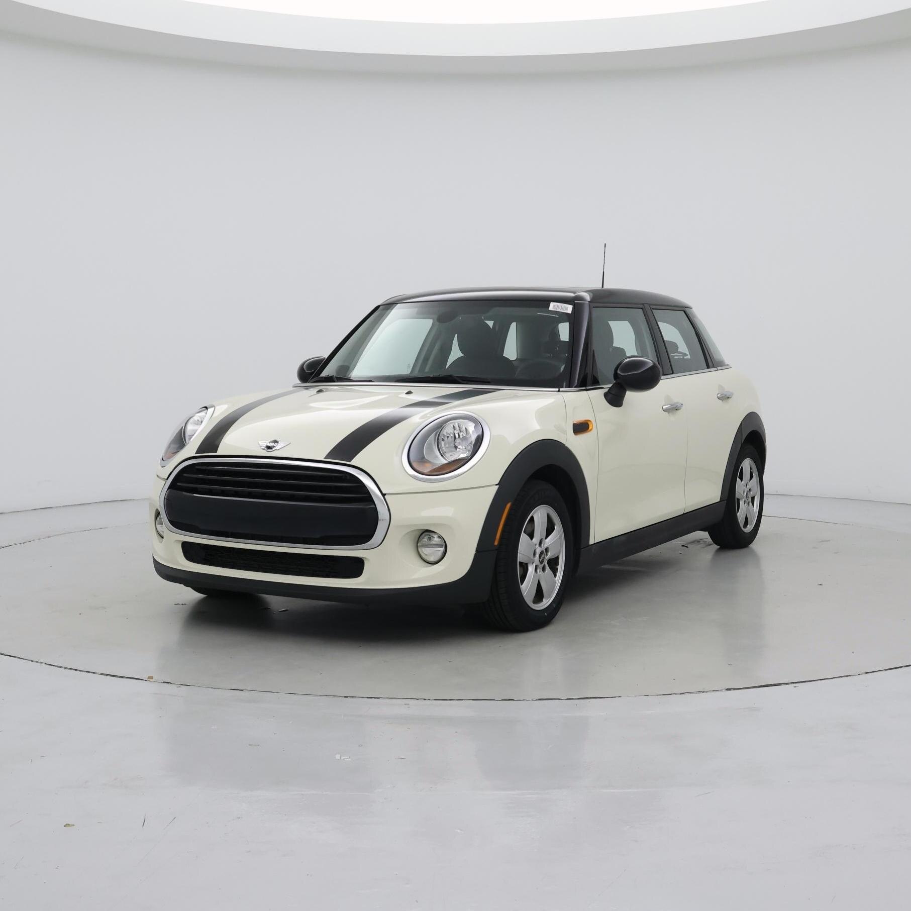 Thumbnail: 2016 MINI Cooper Hardtop - 4