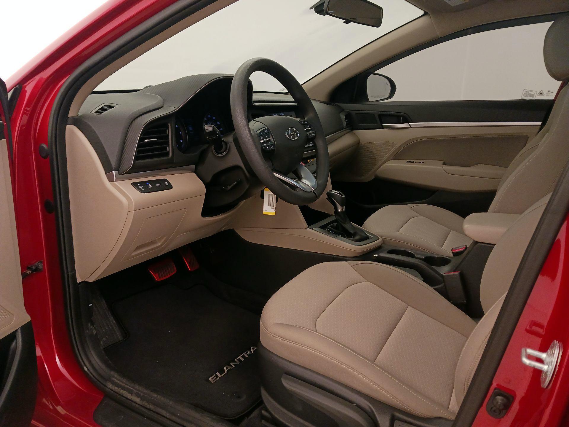 Thumbnail: 2020 Hyundai Elantra - 11