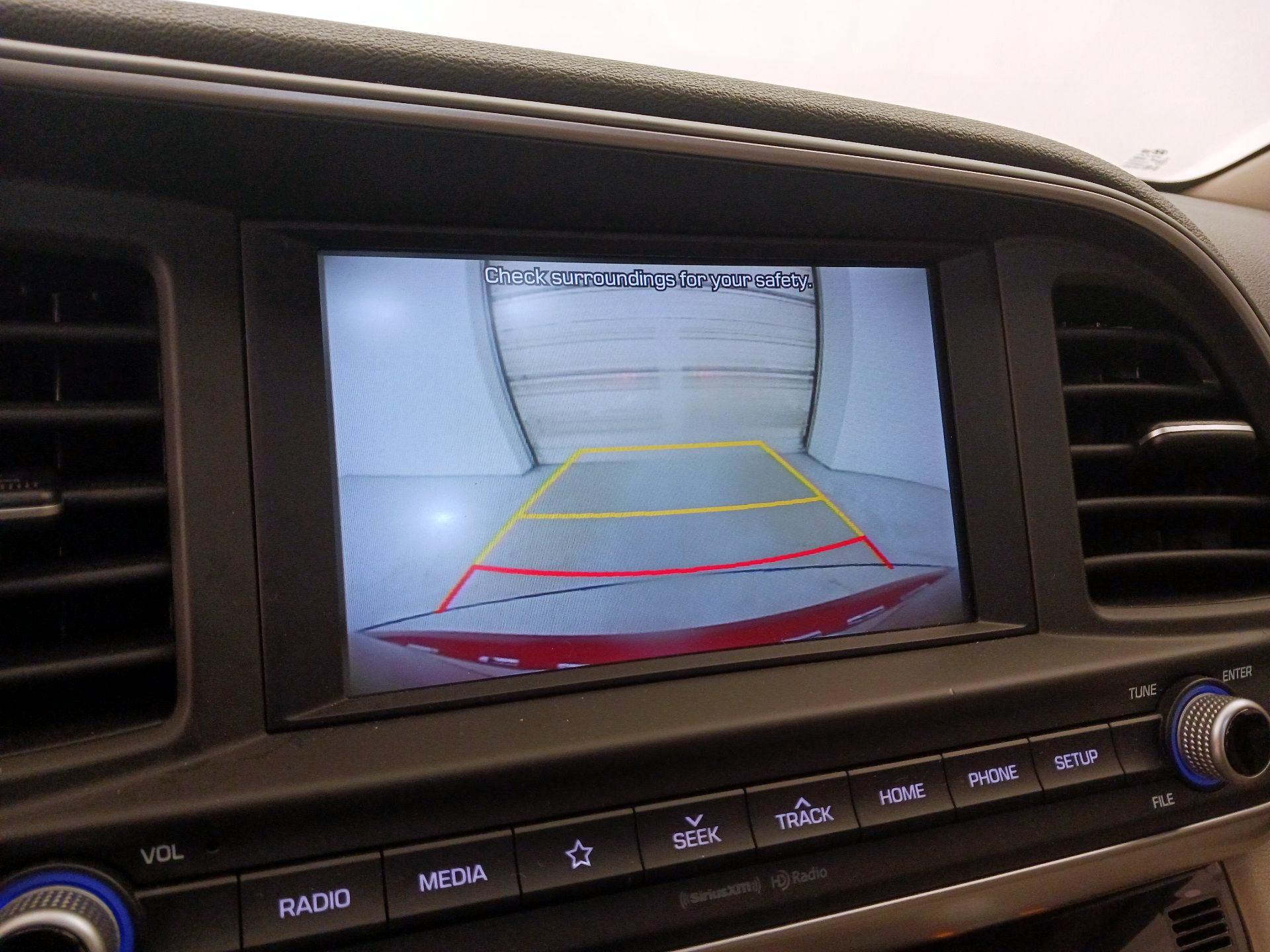 Thumbnail: 2020 Hyundai Elantra - 14