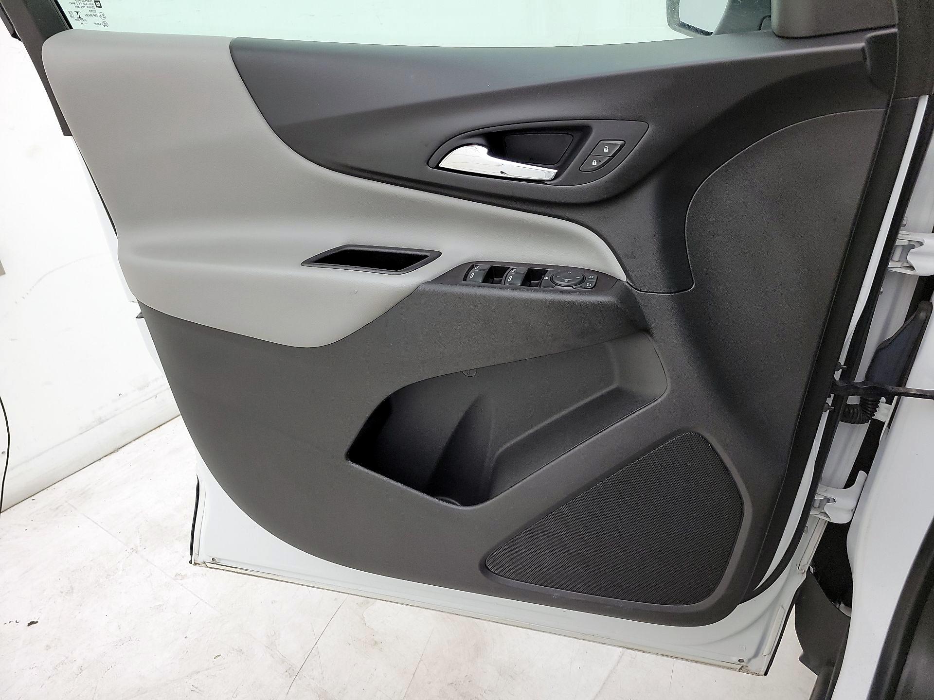 Thumbnail: 2022 Chevrolet Equinox - 12