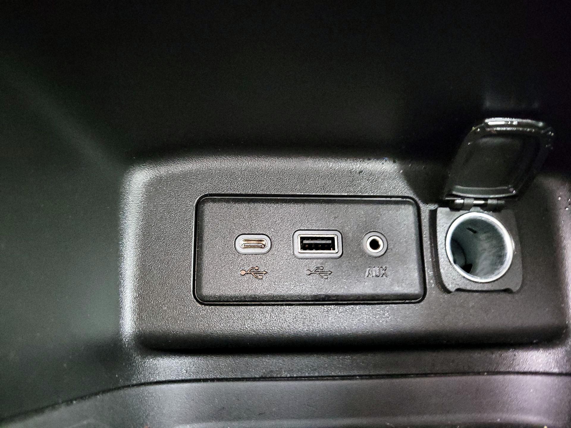 Thumbnail: 2022 Chevrolet Equinox - 18