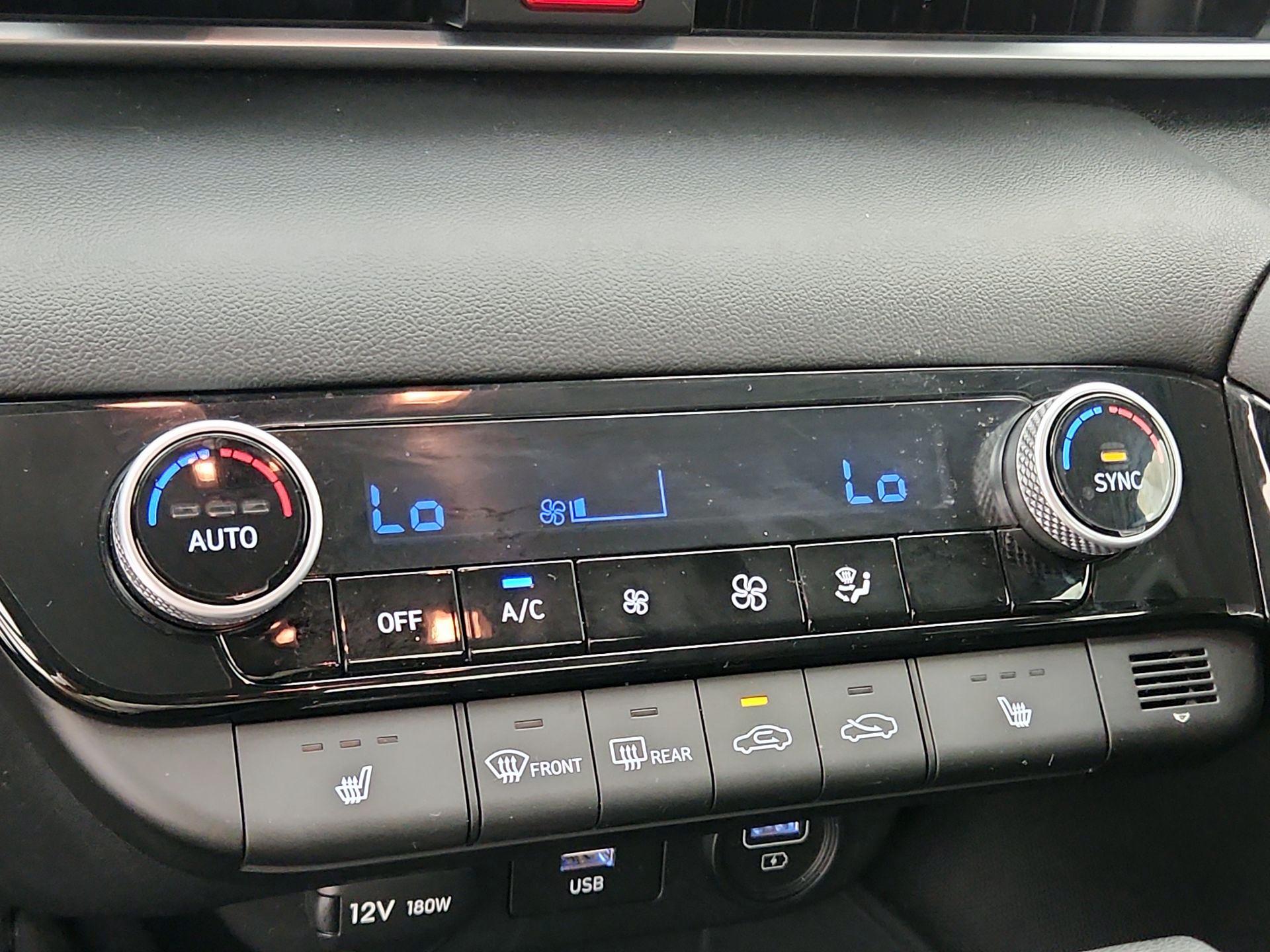 Thumbnail: 2022 Hyundai Elantra - 16