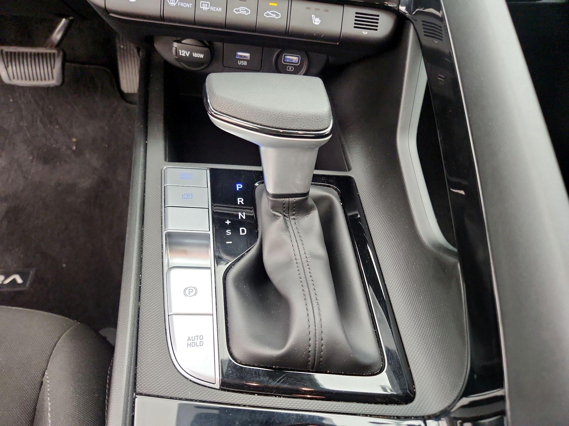 Thumbnail: 2022 Hyundai Elantra - 17