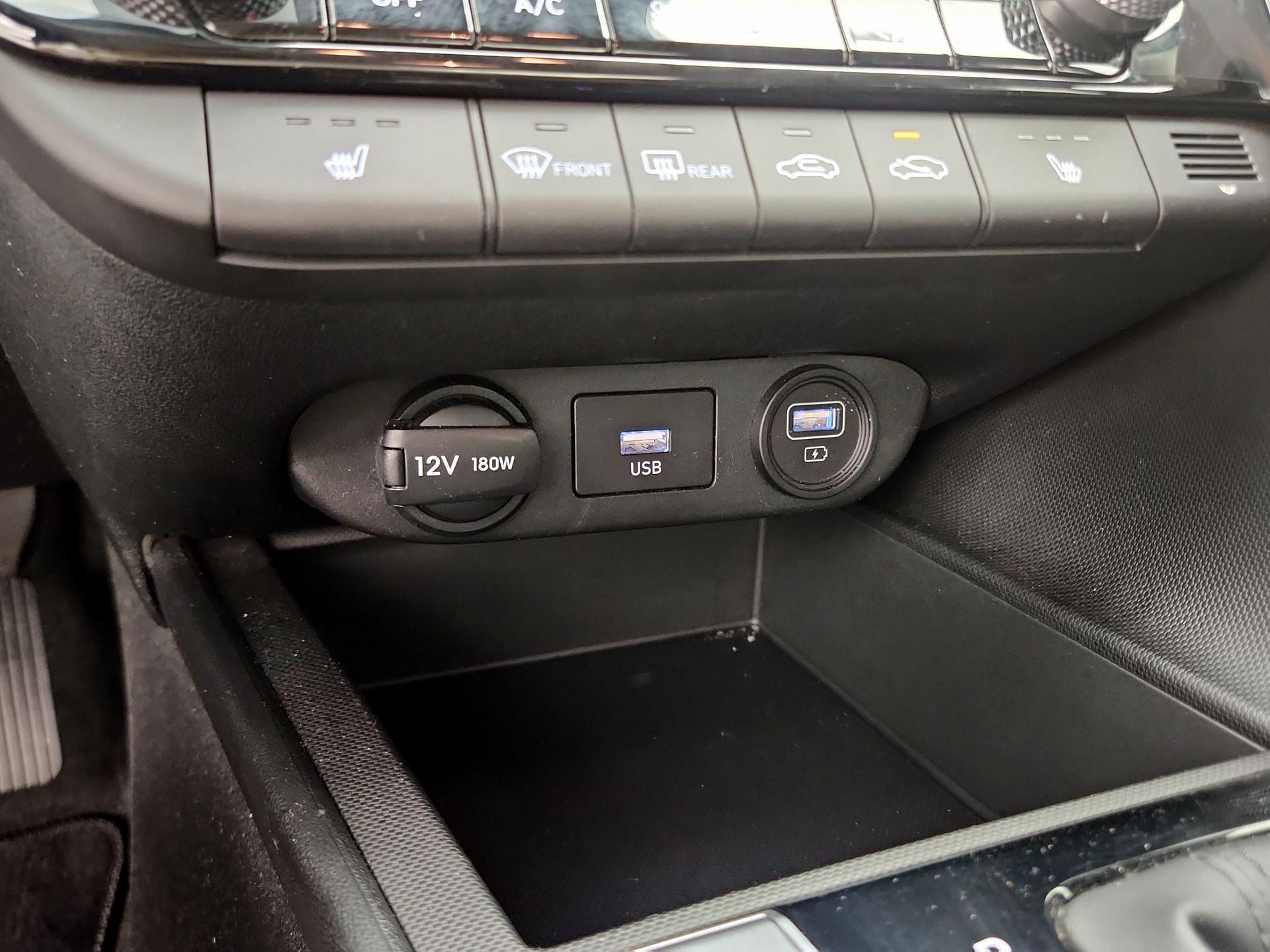 Thumbnail: 2022 Hyundai Elantra - 18