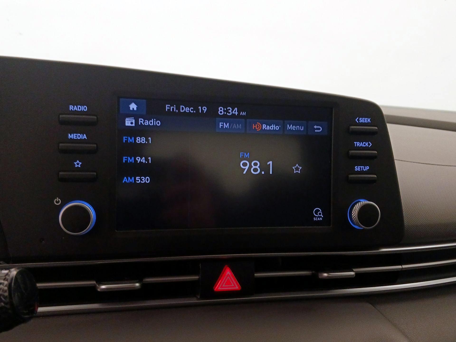 Thumbnail: 2023 Hyundai Elantra - 15