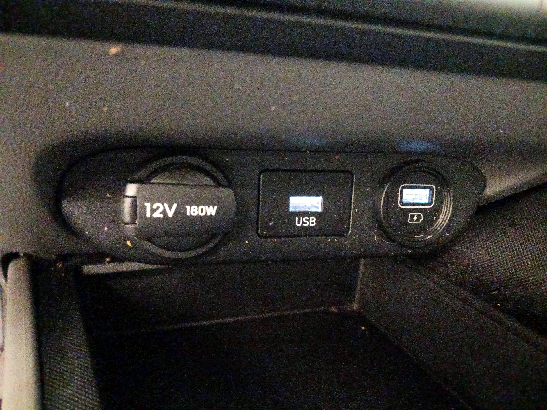 Thumbnail: 2023 Hyundai Elantra - 18