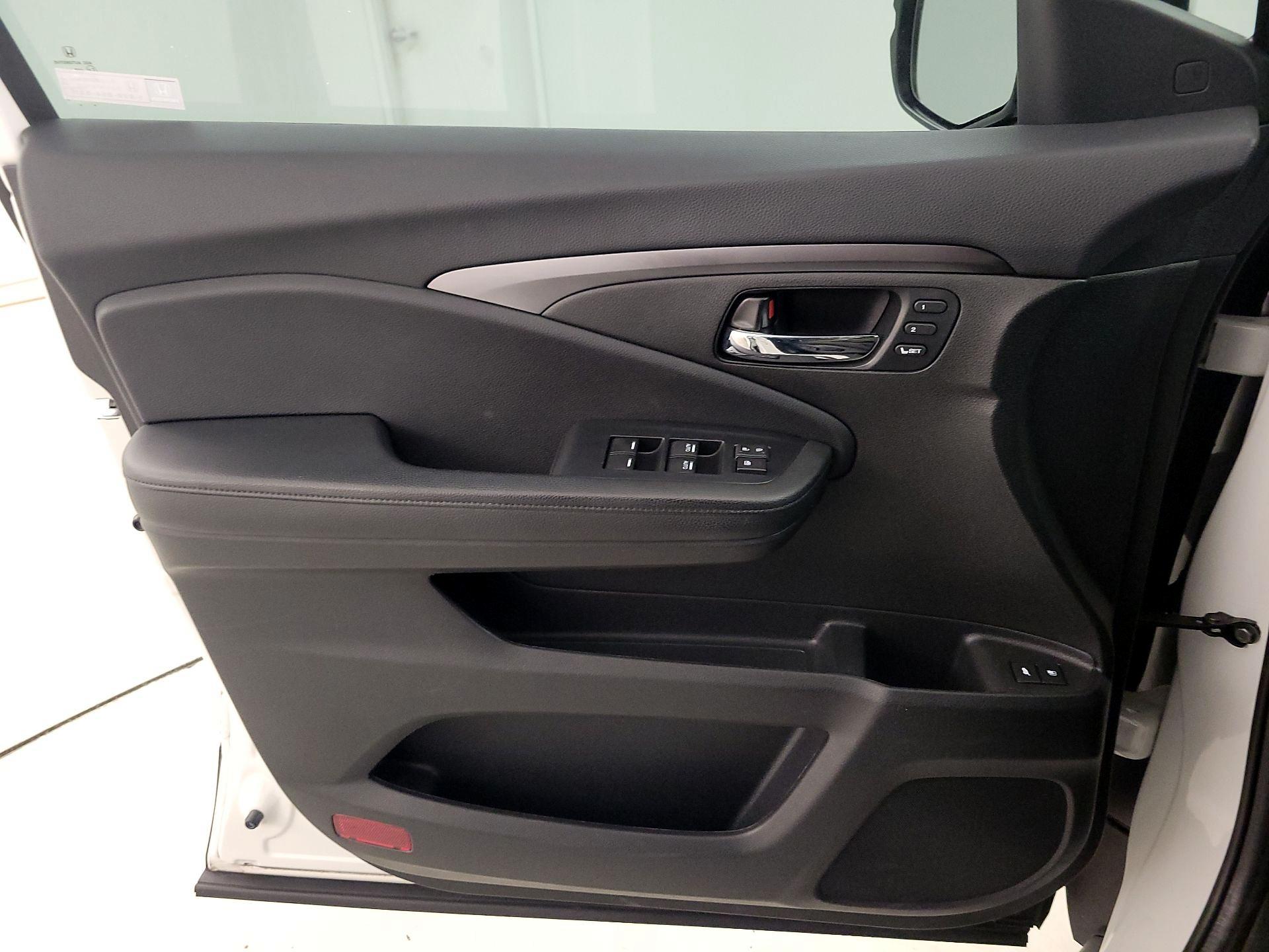 Thumbnail: 2022 Honda Pilot - 12