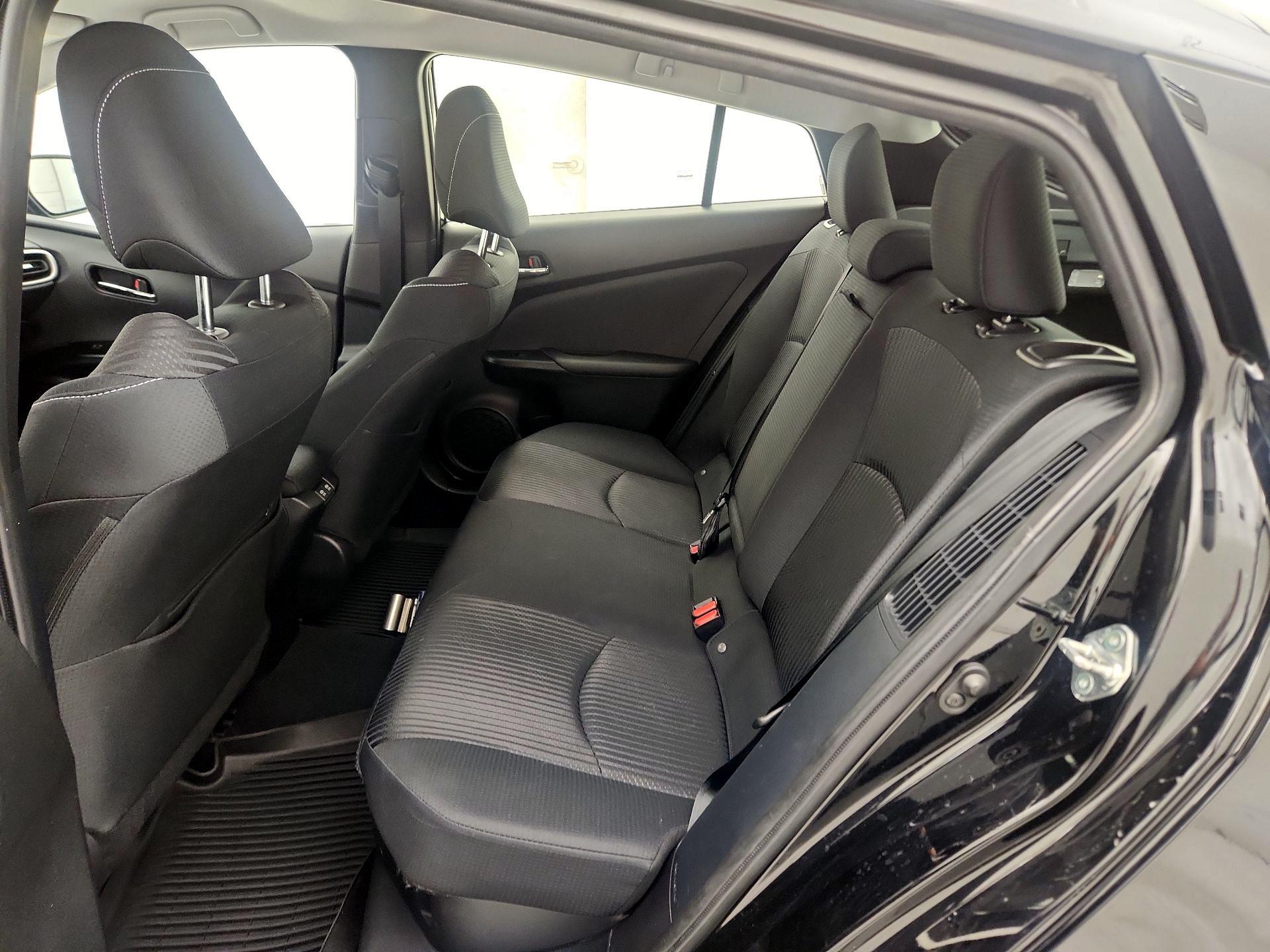 Thumbnail: 2022 Toyota Prius Prime - 18