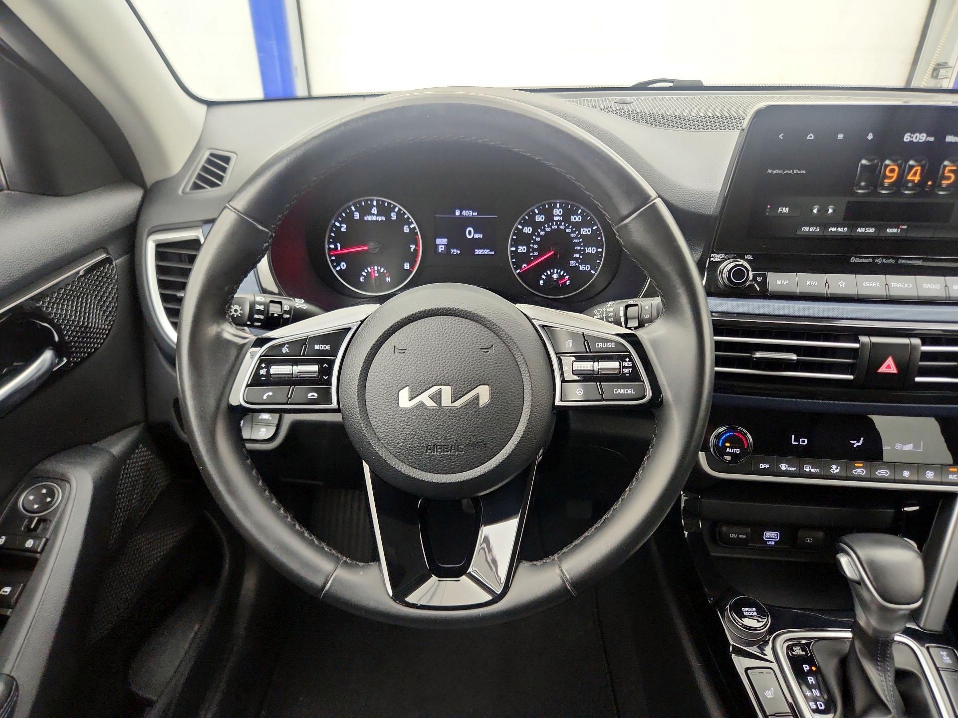 Thumbnail: 2022 Kia Seltos - 10