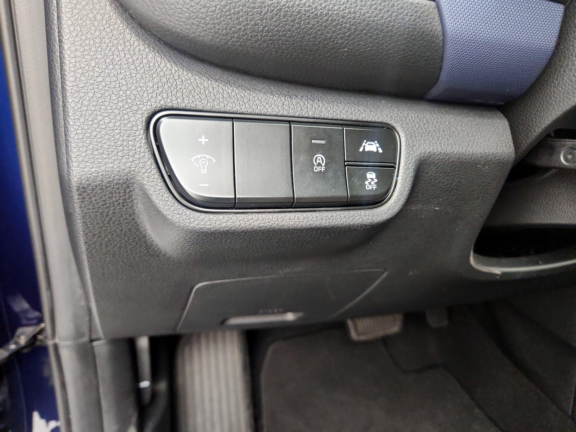 Thumbnail: 2022 Kia Seltos - 13