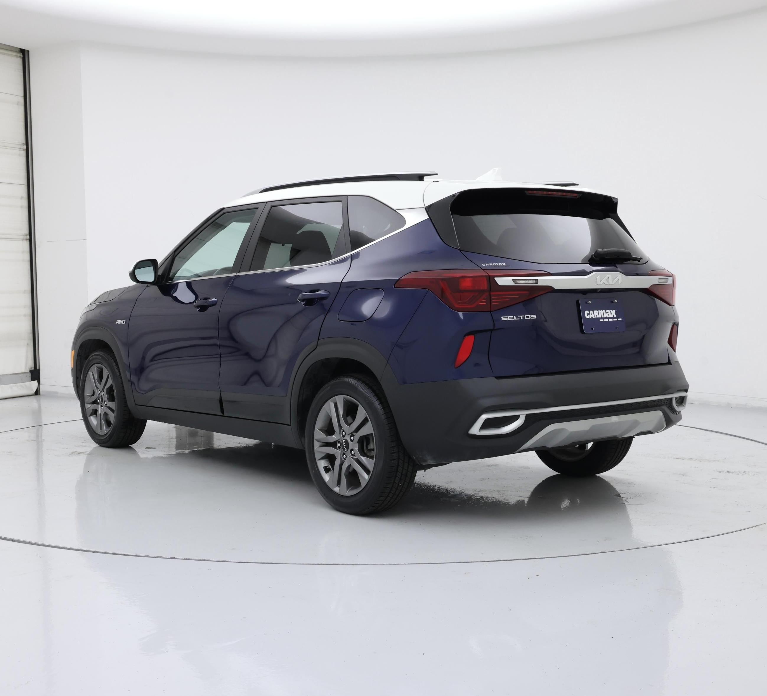 Thumbnail: 2022 Kia Seltos - 2