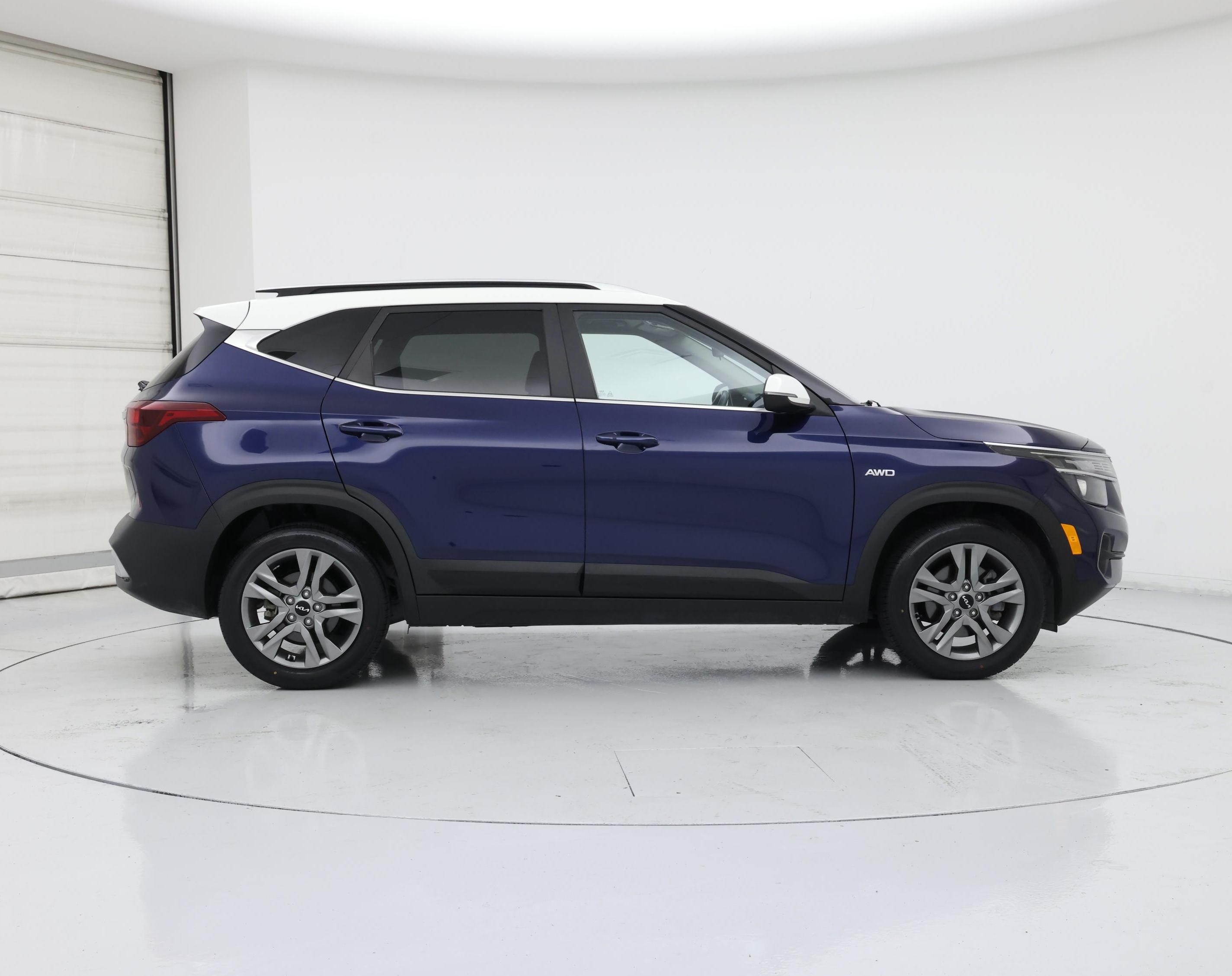 Thumbnail: 2022 Kia Seltos - 7