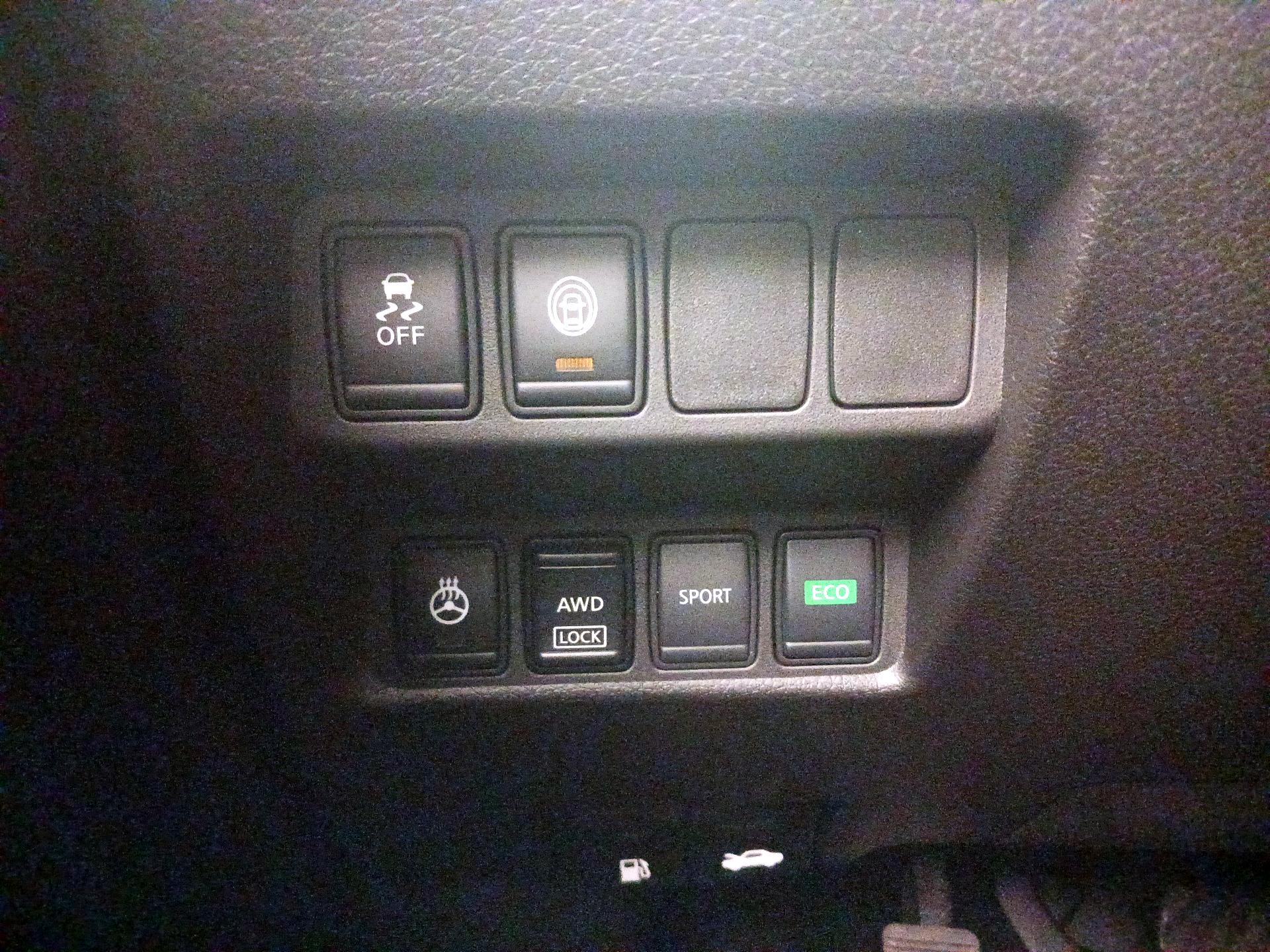 Thumbnail: 2021 Nissan Rogue Sport - 13