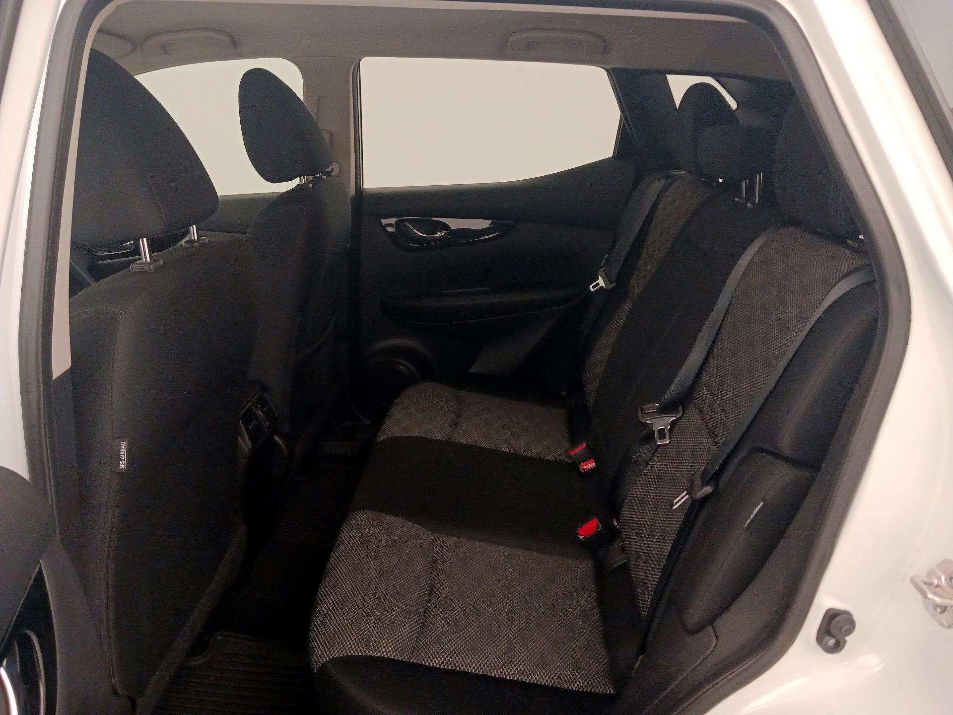 Thumbnail: 2021 Nissan Rogue Sport - 19