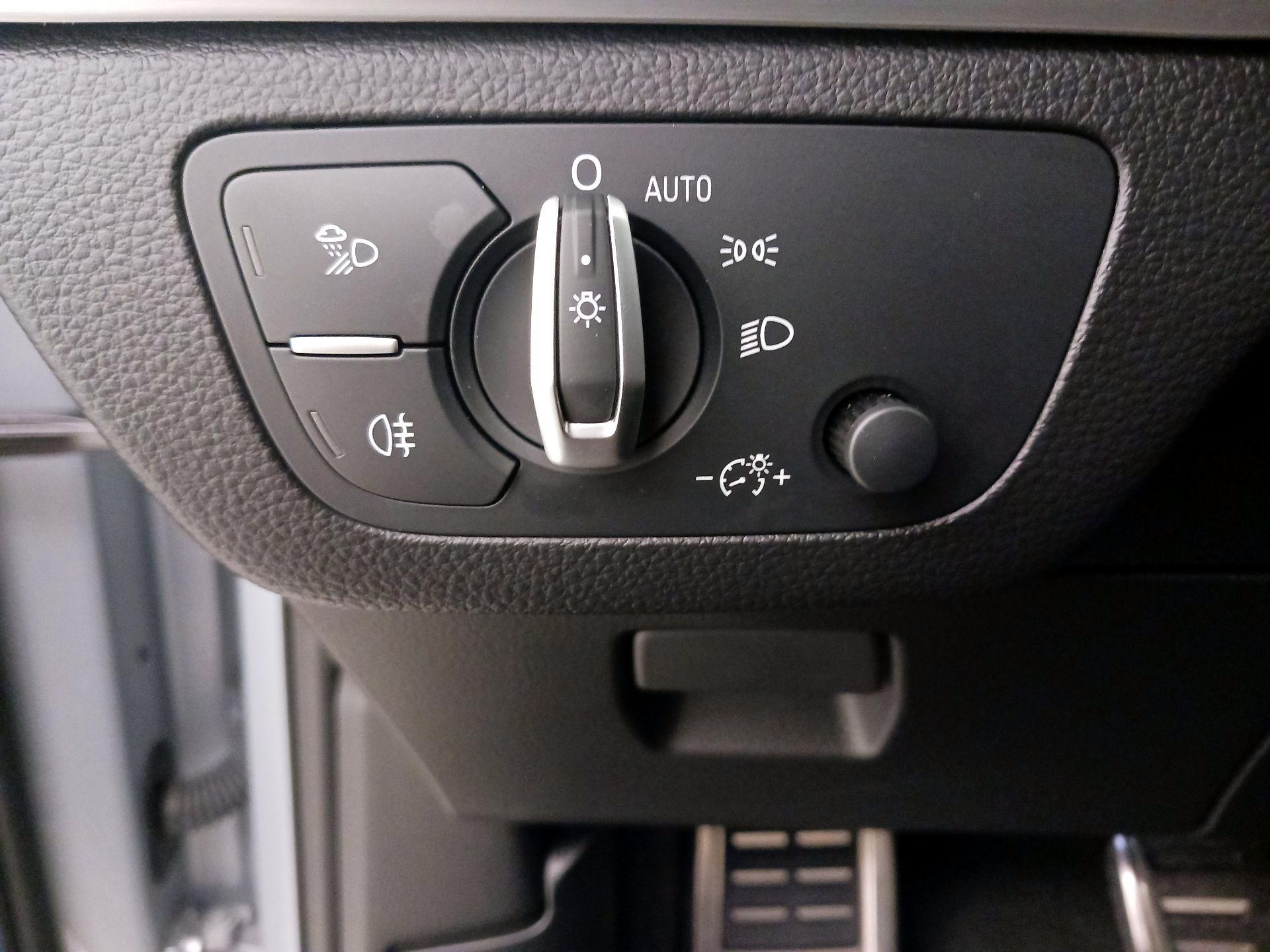 Thumbnail: 2021 Audi SQ5 - 13