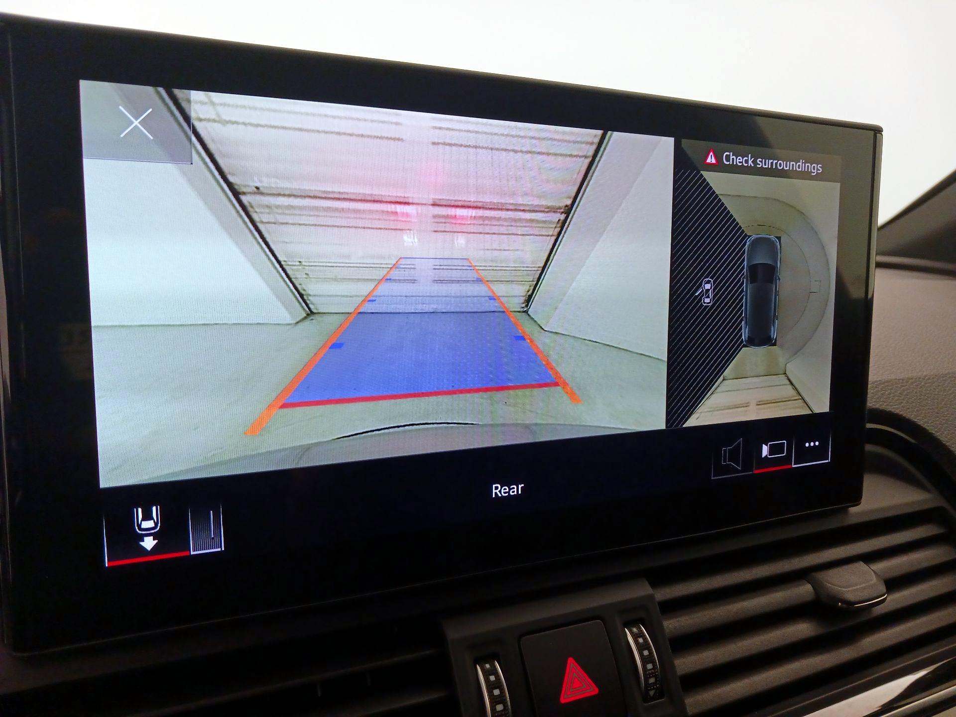 Thumbnail: 2021 Audi SQ5 - 14